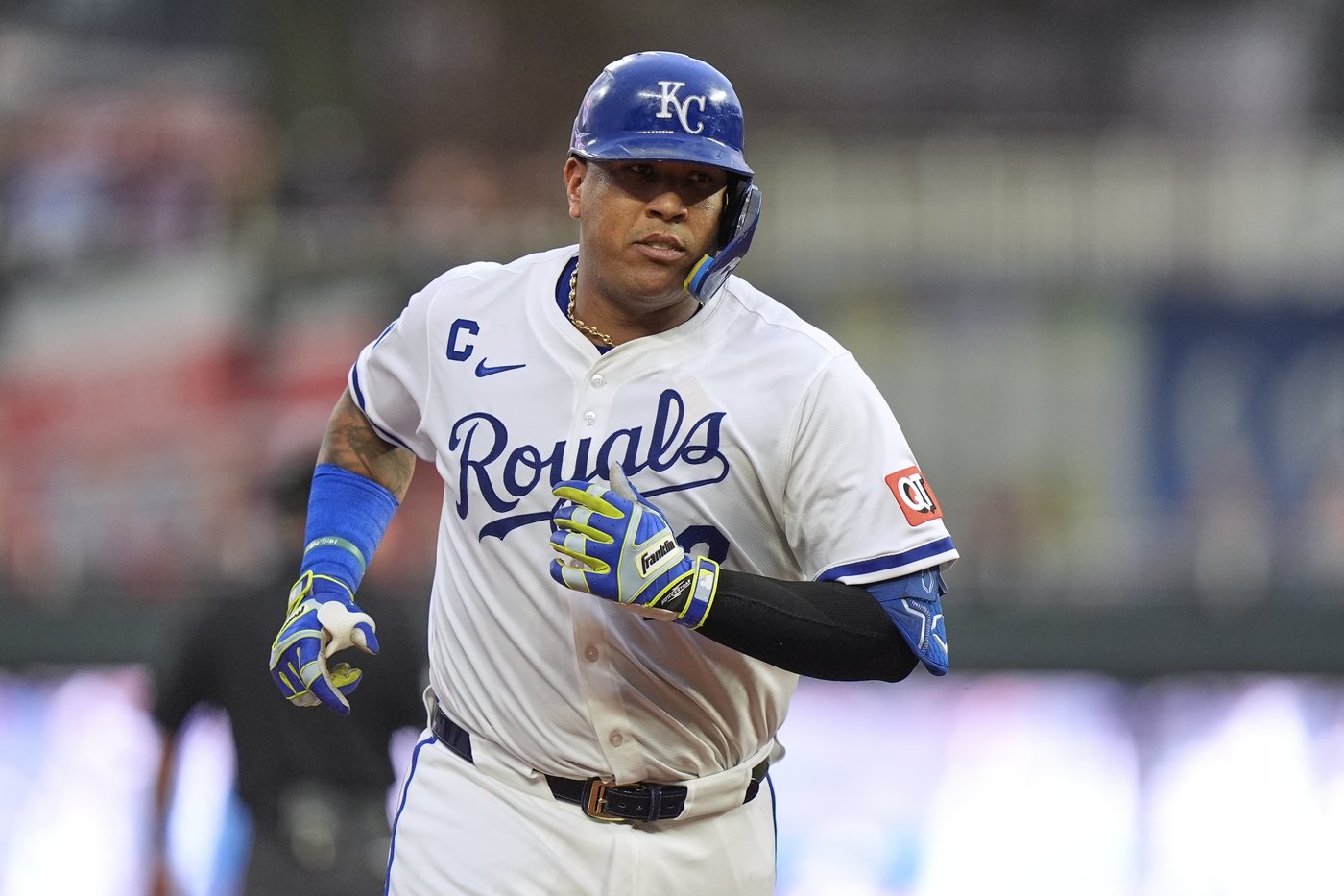 Royals score four in the eighth to snap Seattle's 10-game winning streak | iNFOnews.ca