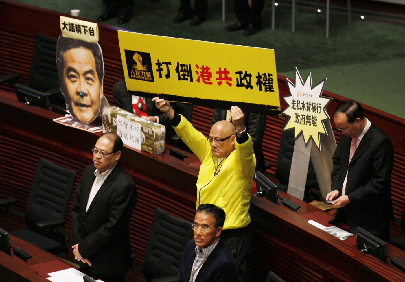 Calls for caution as Carney prepares to meet Xi amid new global political order | iNFOnews.ca