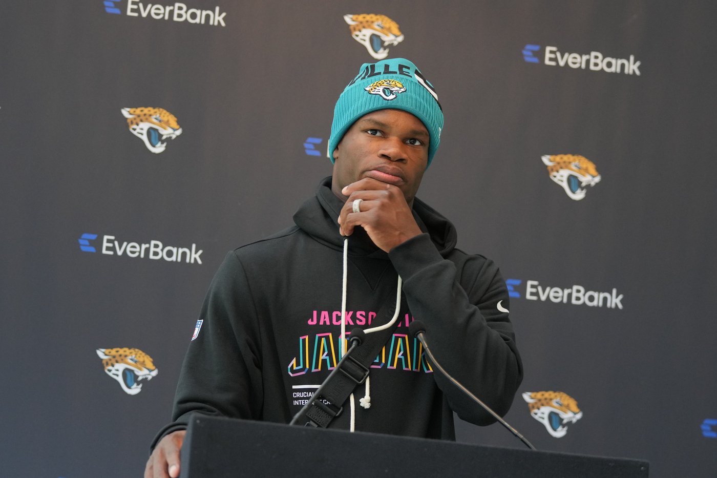 Jaguars coach Liam Coen downplays any jet-lag edge over Rams, who arrive Saturday in London | iNFOnews.ca Jaguars coach Liam Coen downplays any jet-lag edge over Rams, who arrive Saturday in London | iNFOnews.ca