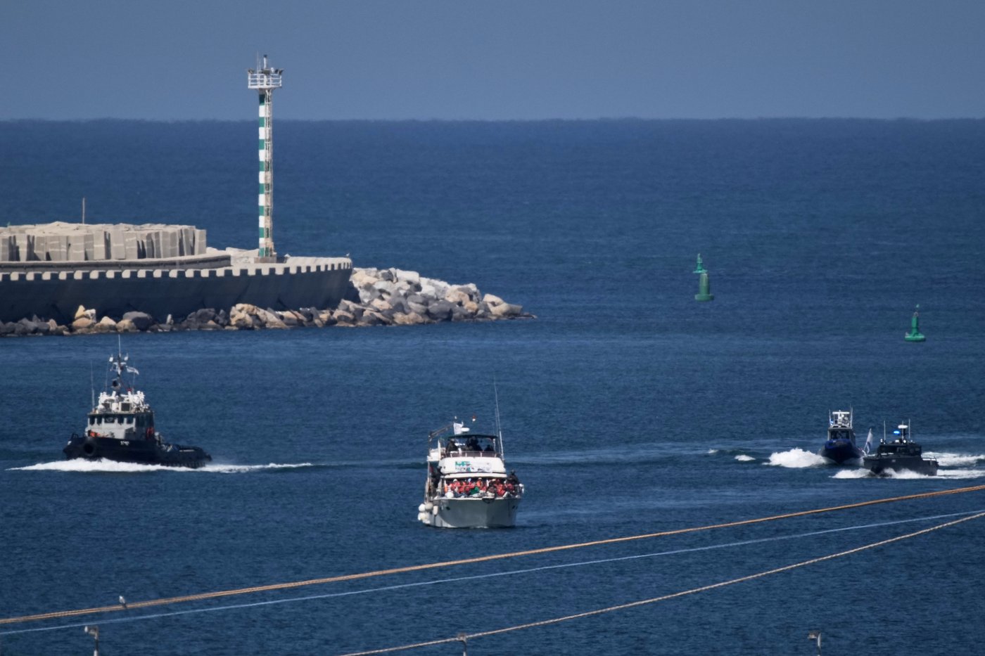Photos show widespread protests after Israeli forces intercept Gaza-bound flotilla | iNFOnews.ca