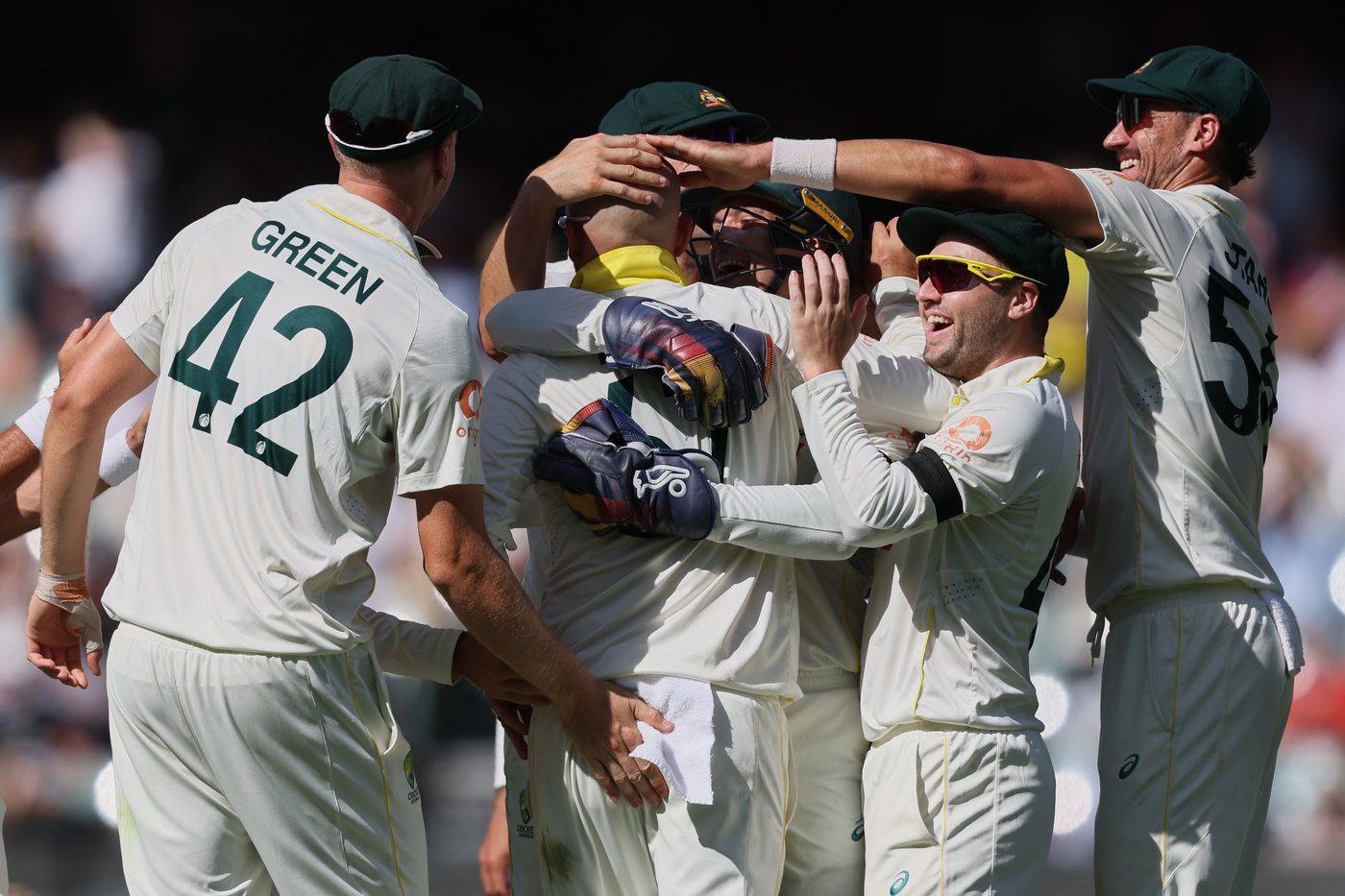 Nathan Lyon picks off three key wickets to set Australia on course for Ashes series win | iNFOnews.ca