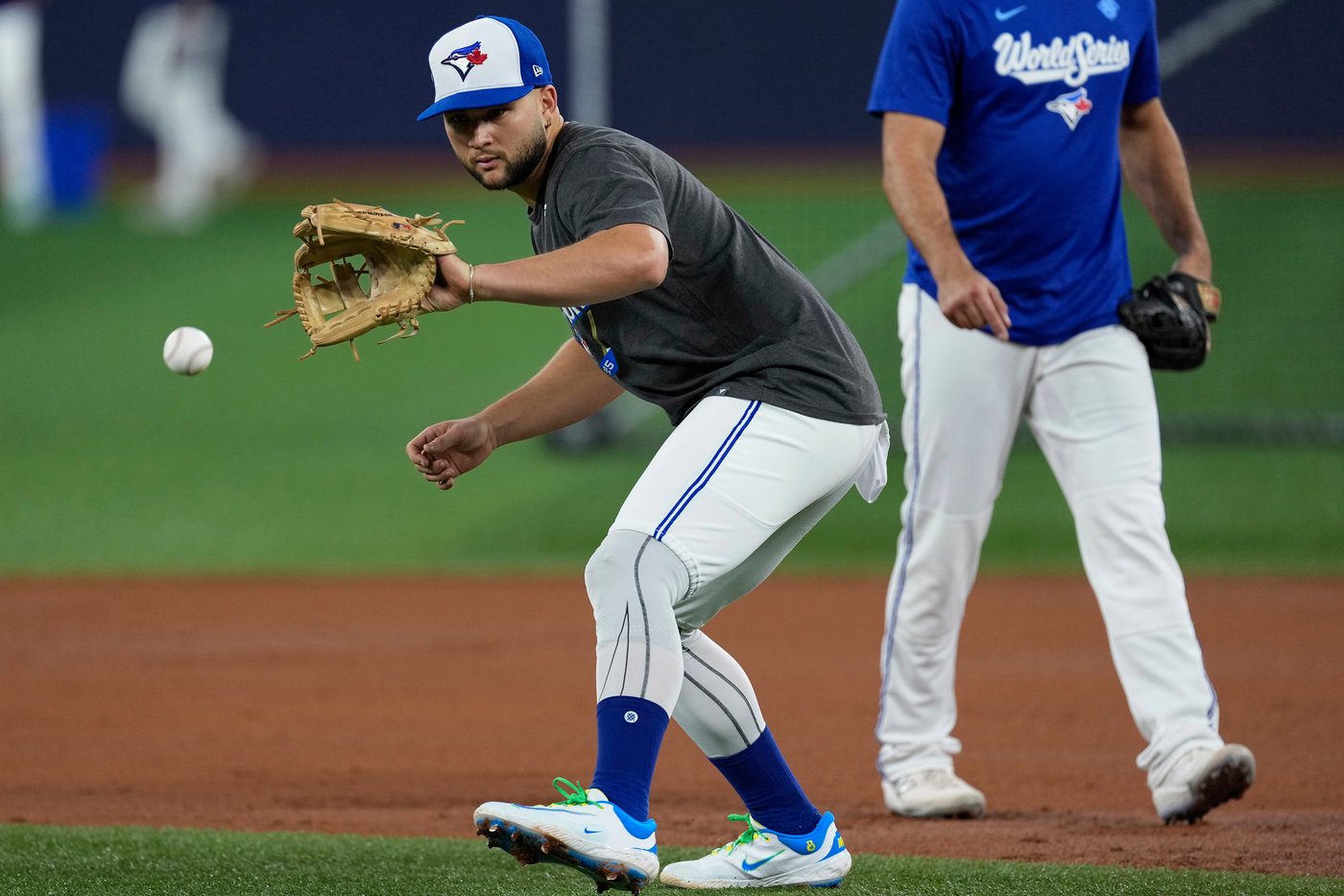 Bo Bichette could be activated by the Blue Jays for their World Series opener vs. the Dodgers | iNFOnews.ca Bo Bichette could be activated by the Blue Jays for their World Series opener vs. the Dodgers | iNFOnews.ca