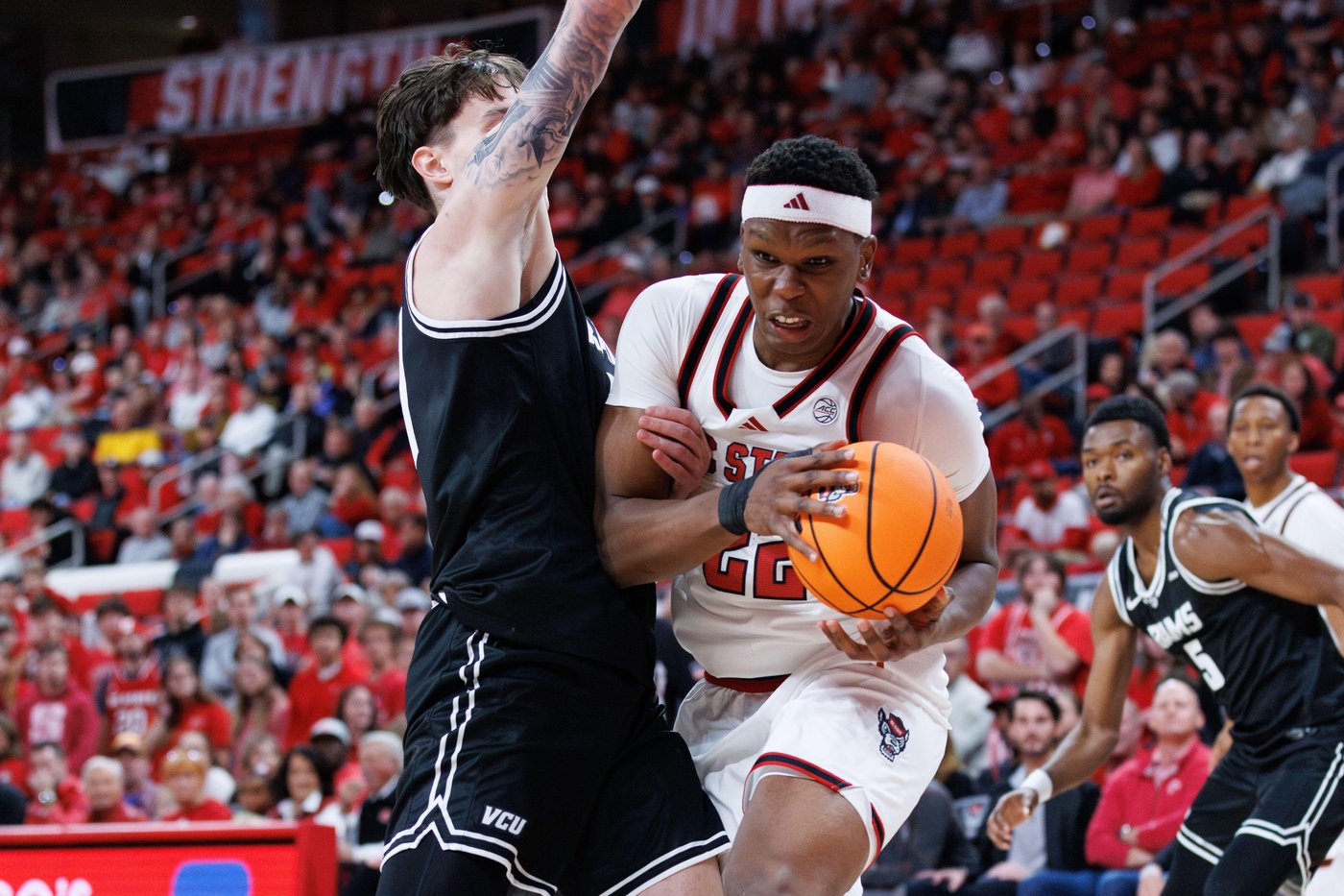 Williams and Holloman lead No. 25 NC State past VCU 85-79 in return to Top 25 | iNFOnews.ca