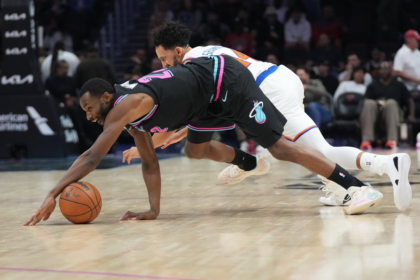 Heat survive frantic rally at the buzzer to edge the Knicks 115-113 | iNFOnews.ca