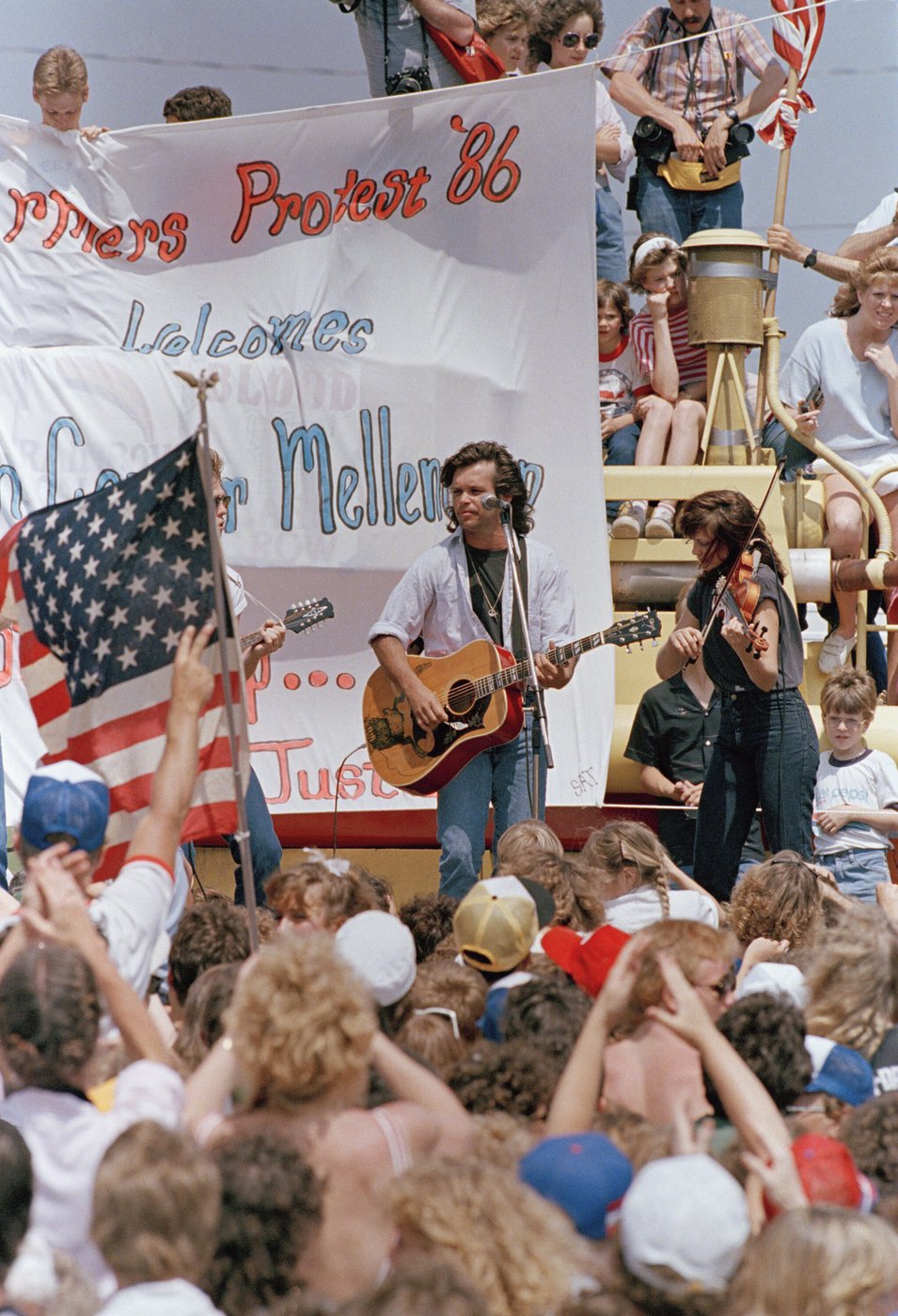 Minutes to Memories: John Mellencamp rolling out jukebox of his old hits | iNFOnews.ca