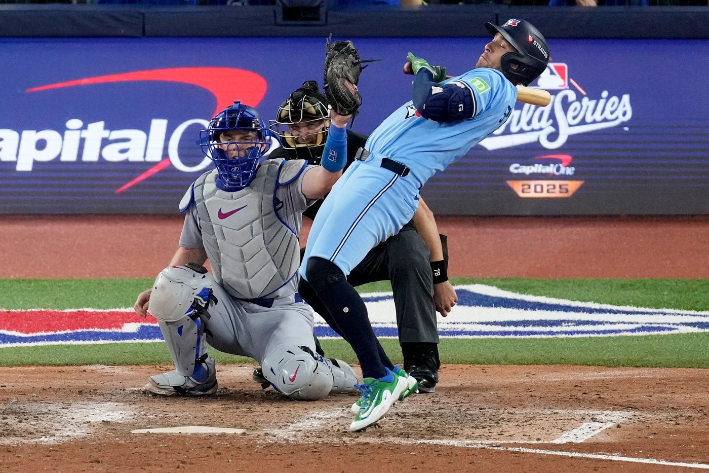 George Springer drives in Toronto's lone run as he returns for World Series Game 6 against Dodgers | iNFOnews.ca George Springer drives in Toronto's lone run as he returns for World Series Game 6 against Dodgers | iNFOnews.ca