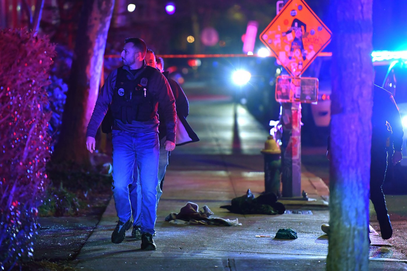 Police search Brown University after shooter kills 2 and wounds 9 on campus | iNFOnews.ca Police search Brown University after shooter kills 2 and wounds 9 on campus | iNFOnews.ca