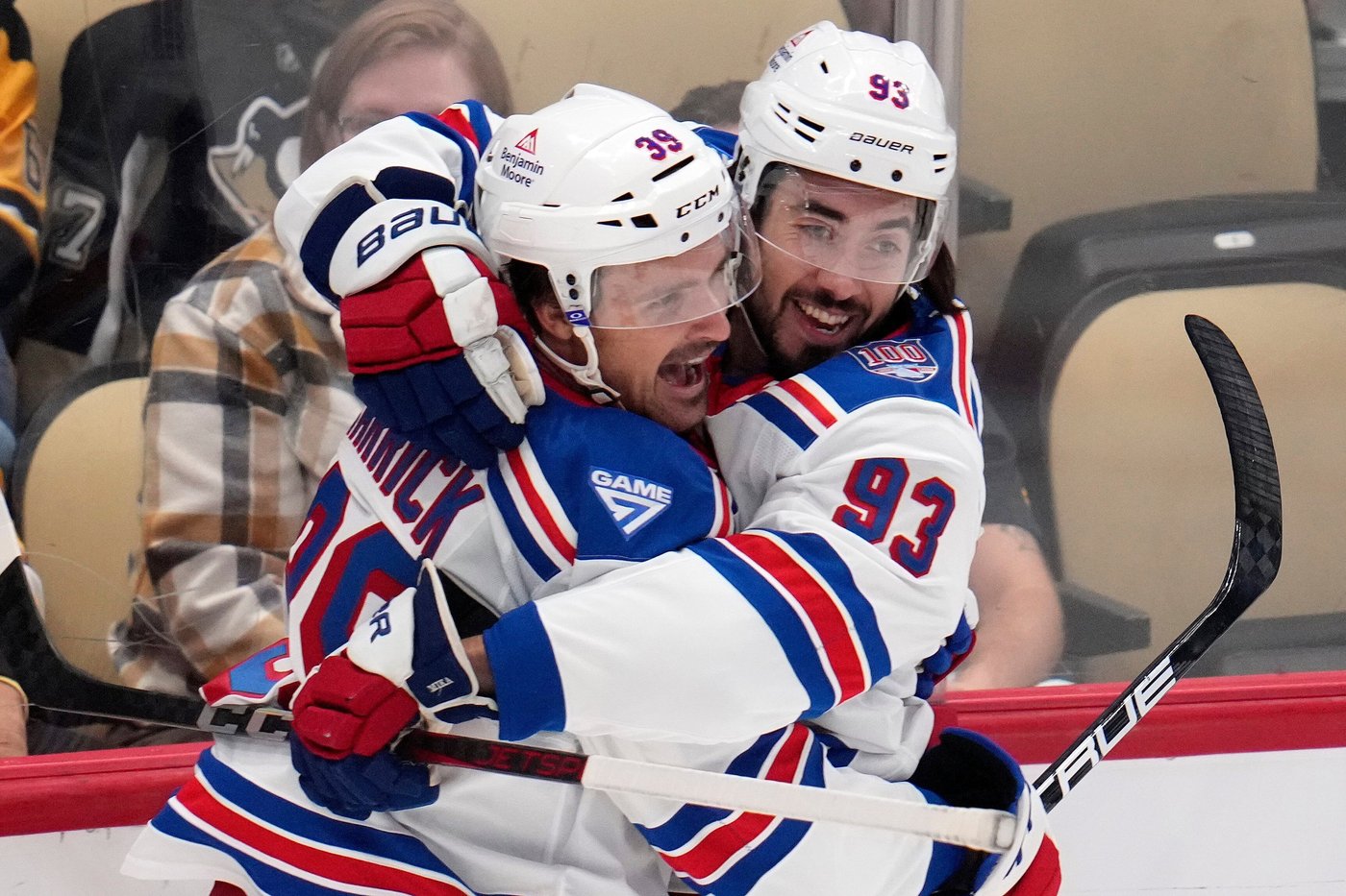 Adam Fox leads Rangers past Penguins 6-1 in coach Mike Sullivan's return to Pittsburgh | iNFOnews.ca