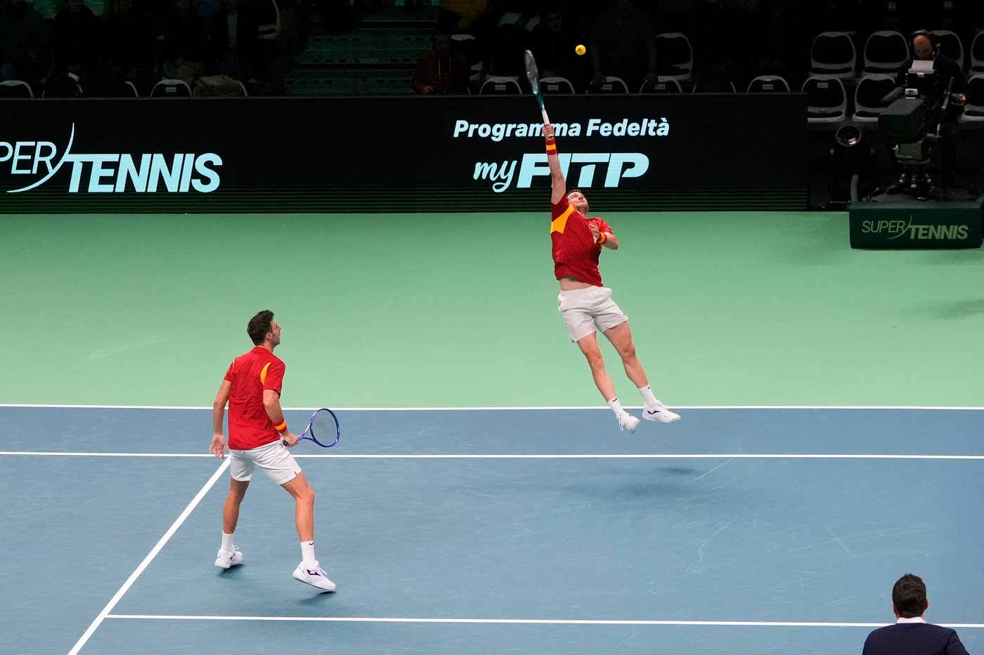 Spain rallies past Czech Republic to reach Davis Cup semifinals. Germany defeats Argentina | iNFOnews.ca