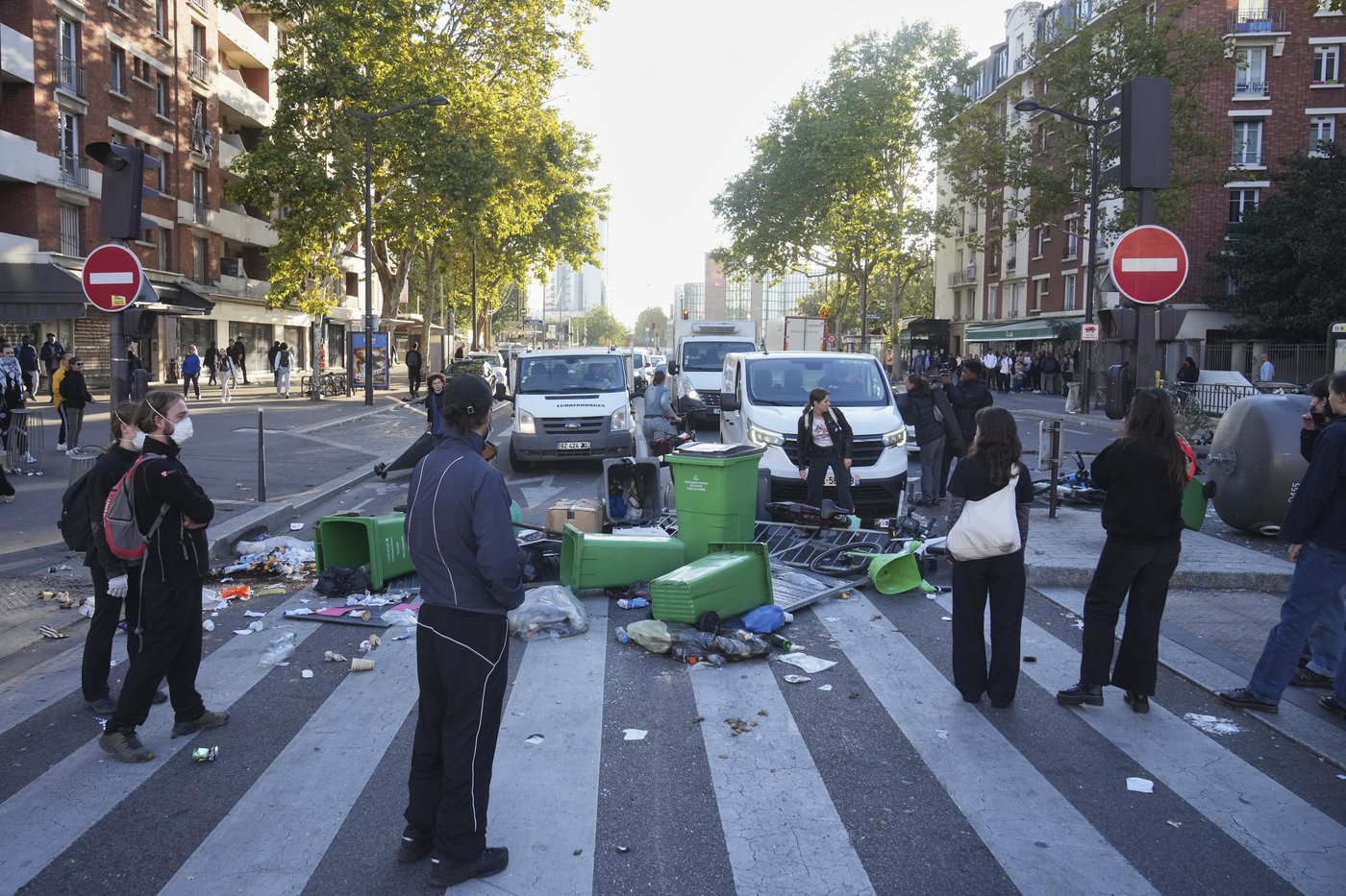 Protesters clash with police in Paris as 'Block Everything' movement gains momentum | iNFOnews.ca Protesters clash with police in Paris as 'Block Everything' movement gains momentum | iNFOnews.ca