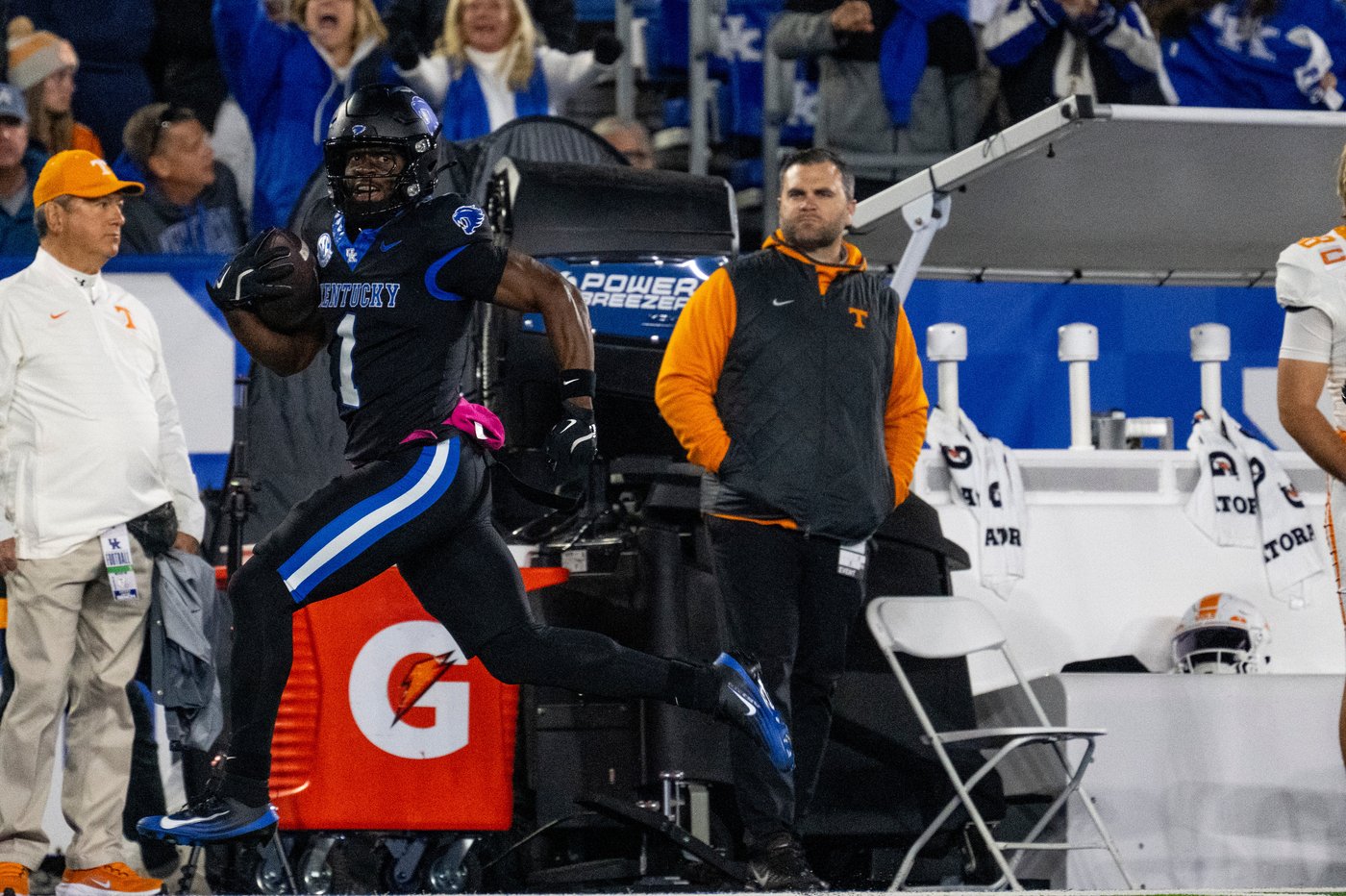 Aguilar throws three touchdowns to lead No. 17 Tennessee over Kentucky | iNFOnews.ca Aguilar throws three touchdowns to lead No. 17 Tennessee over Kentucky | iNFOnews.ca