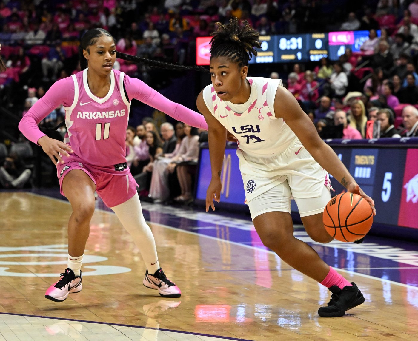 No. 6 LSU women pull away after slow start to beat Arkansas 92-70 | iNFOnews.ca