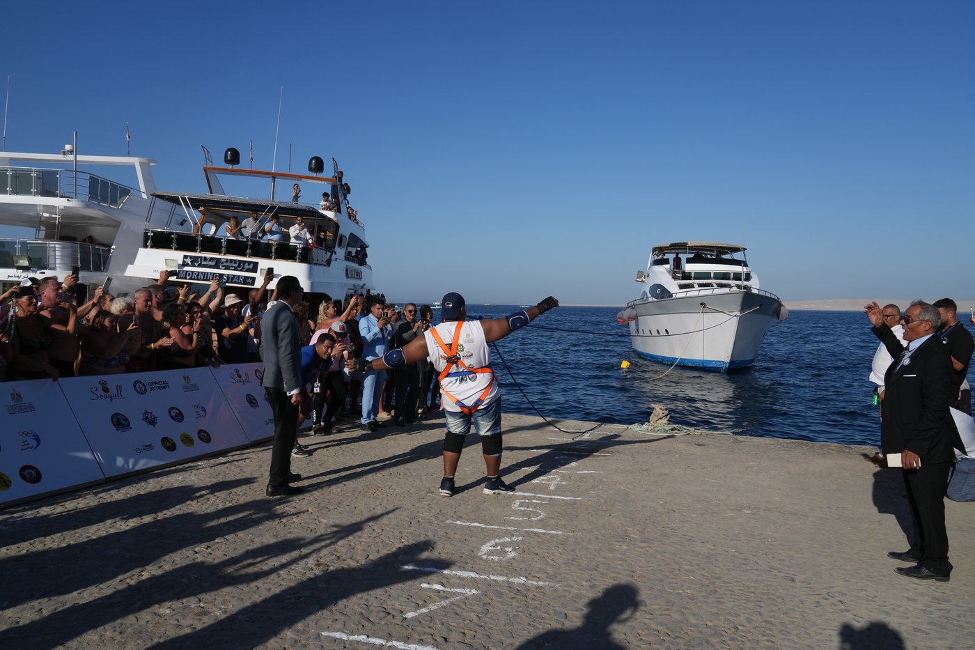 Photos of Egypt’s ‘strongman’ pulling ships, trains and cars in jaw-dropping feats | iNFOnews.ca