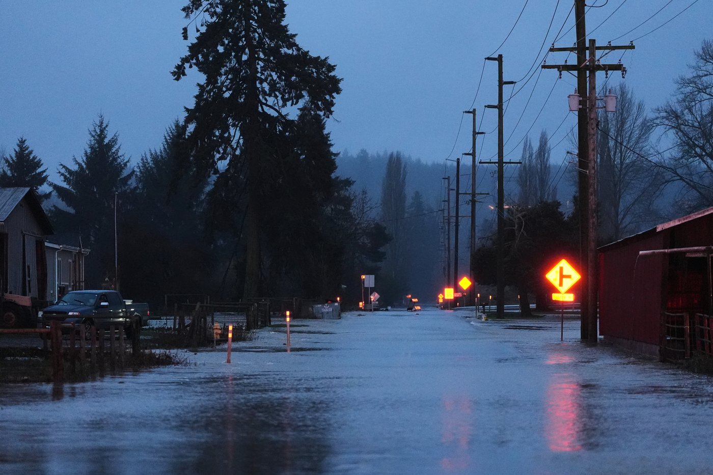 Blend of unusual weather conditions brings trillions of gallons in persistent rain to the Northwest | iNFOnews.ca Blend of unusual weather conditions brings trillions of gallons in persistent rain to the Northwest | iNFOnews.ca