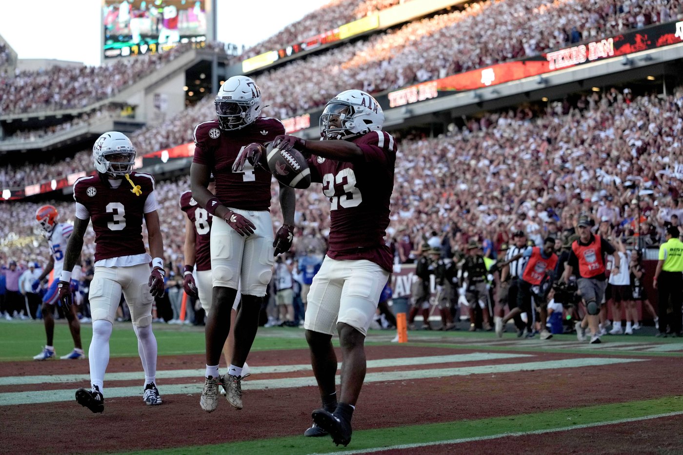 No. 5 Texas A&M continues perfect start with 34-17 win over Florida | iNFOnews.ca