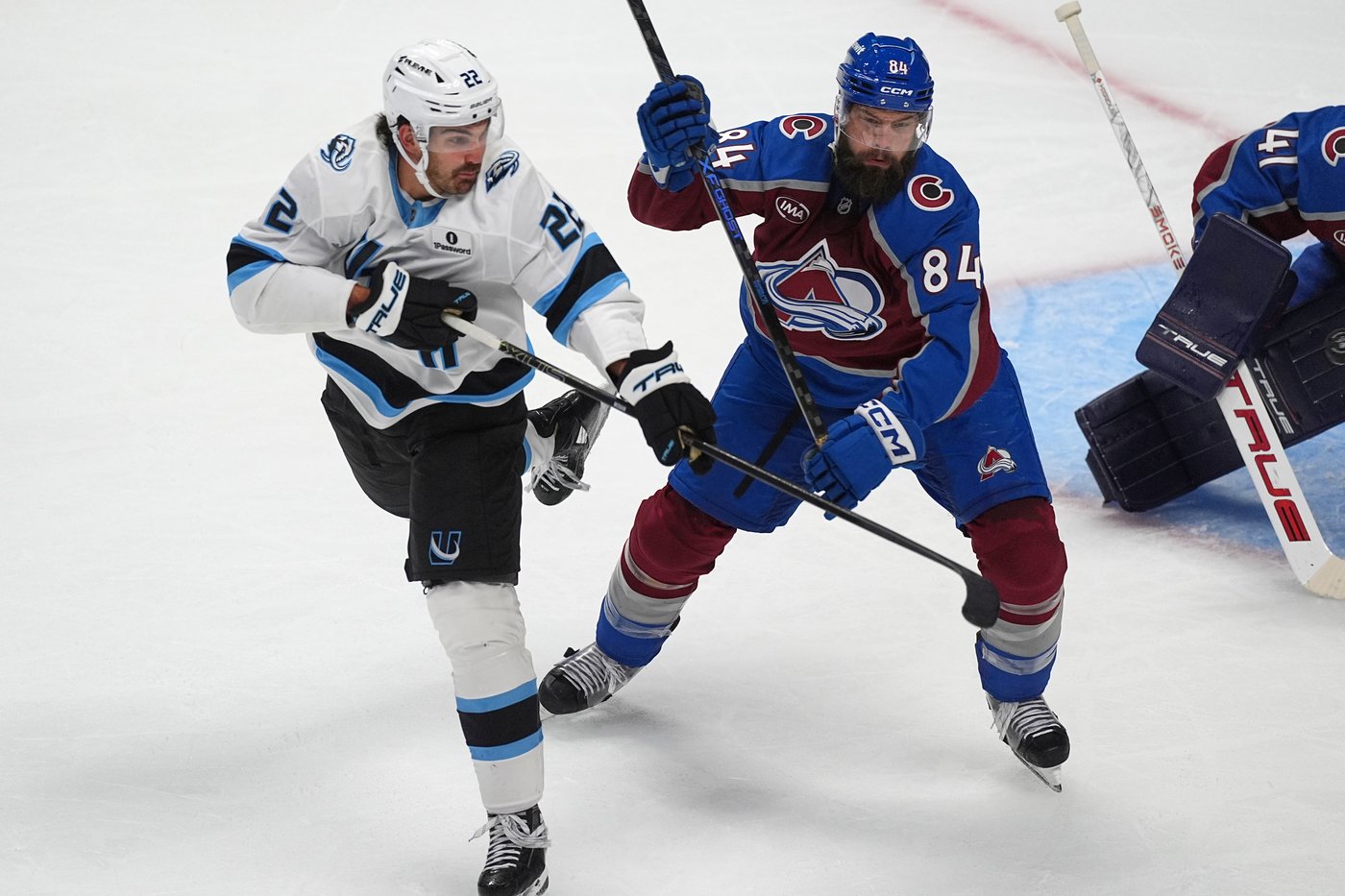What's in Burns' backpack? Maybe the secret to Avalanche defenseman soon playing in 1,500th NHL game | iNFOnews.ca What's in Burns' backpack? Maybe the secret to Avalanche defenseman soon playing in 1,500th NHL game | iNFOnews.ca