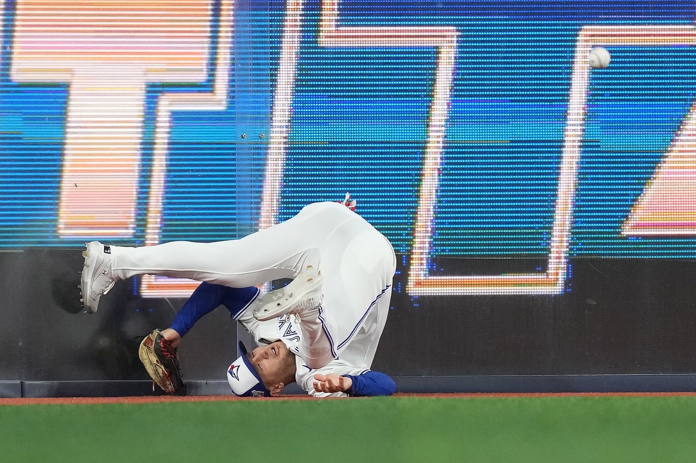 Photo Gallery: Dodgers beat Jays 5-4 to win World Series | iNFOnews.ca