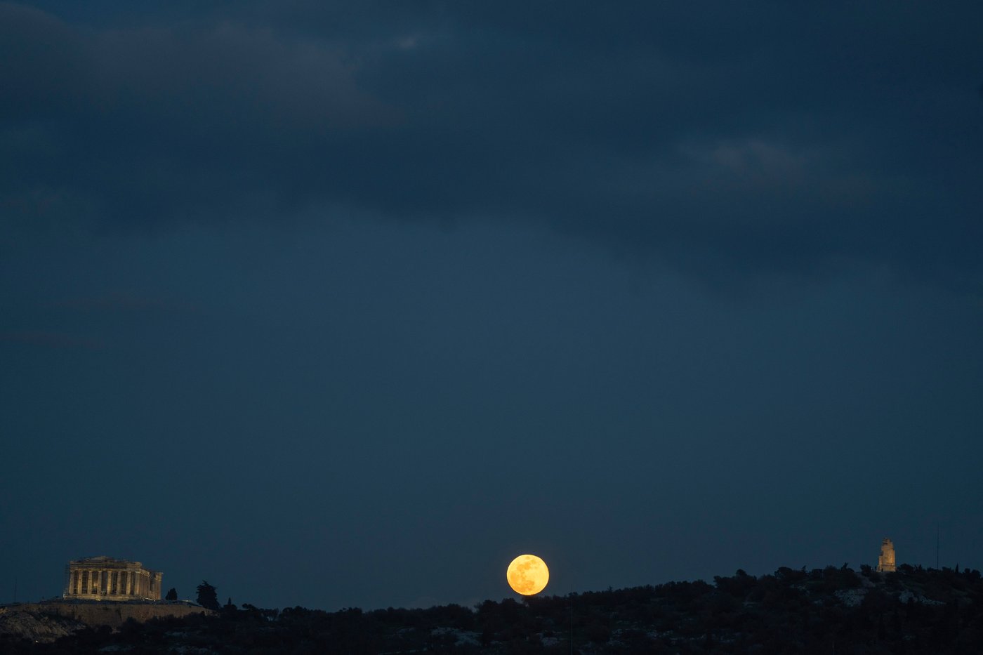 The top 100 photos of 2025 from The Associated Press: Images that defined the year | iNFOnews.ca