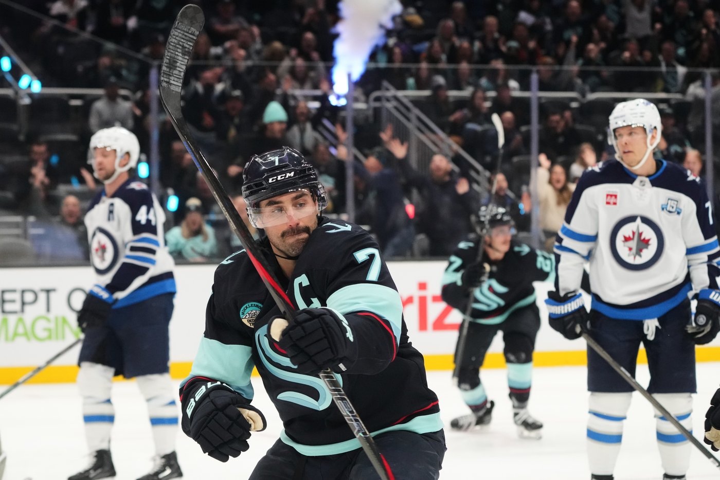 Eberle scores twice in the 3rd period as Kraken take 5-3 victory over the Jets | iNFOnews.ca Eberle scores twice in the 3rd period as Kraken take 5-3 victory over the Jets | iNFOnews.ca