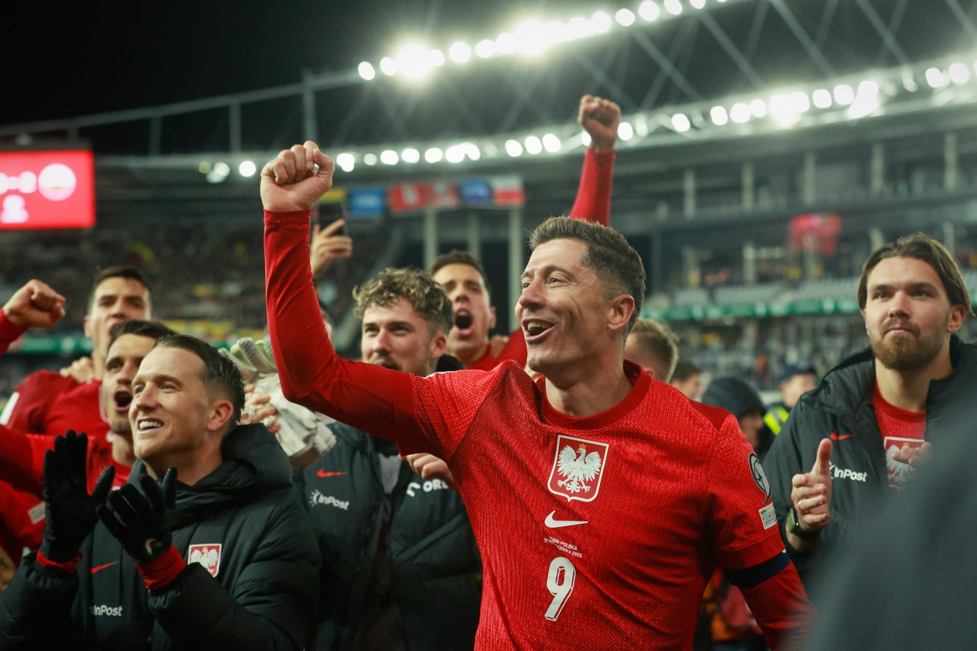 Lewandowski sidelined by hamstring injury and could miss clasico against Real Madrid | iNFOnews.ca Lewandowski sidelined by hamstring injury and could miss clasico against Real Madrid | iNFOnews.ca