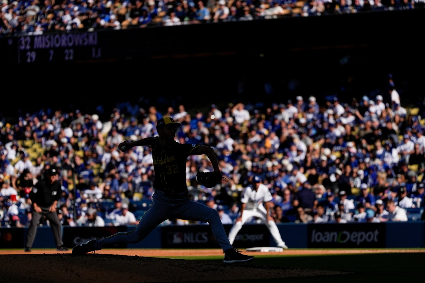 Misiorowski's velocity drops in 6th inning and Brewers' chances against Dodgers dim | iNFOnews.ca Misiorowski's velocity drops in 6th inning and Brewers' chances against Dodgers dim | iNFOnews.ca