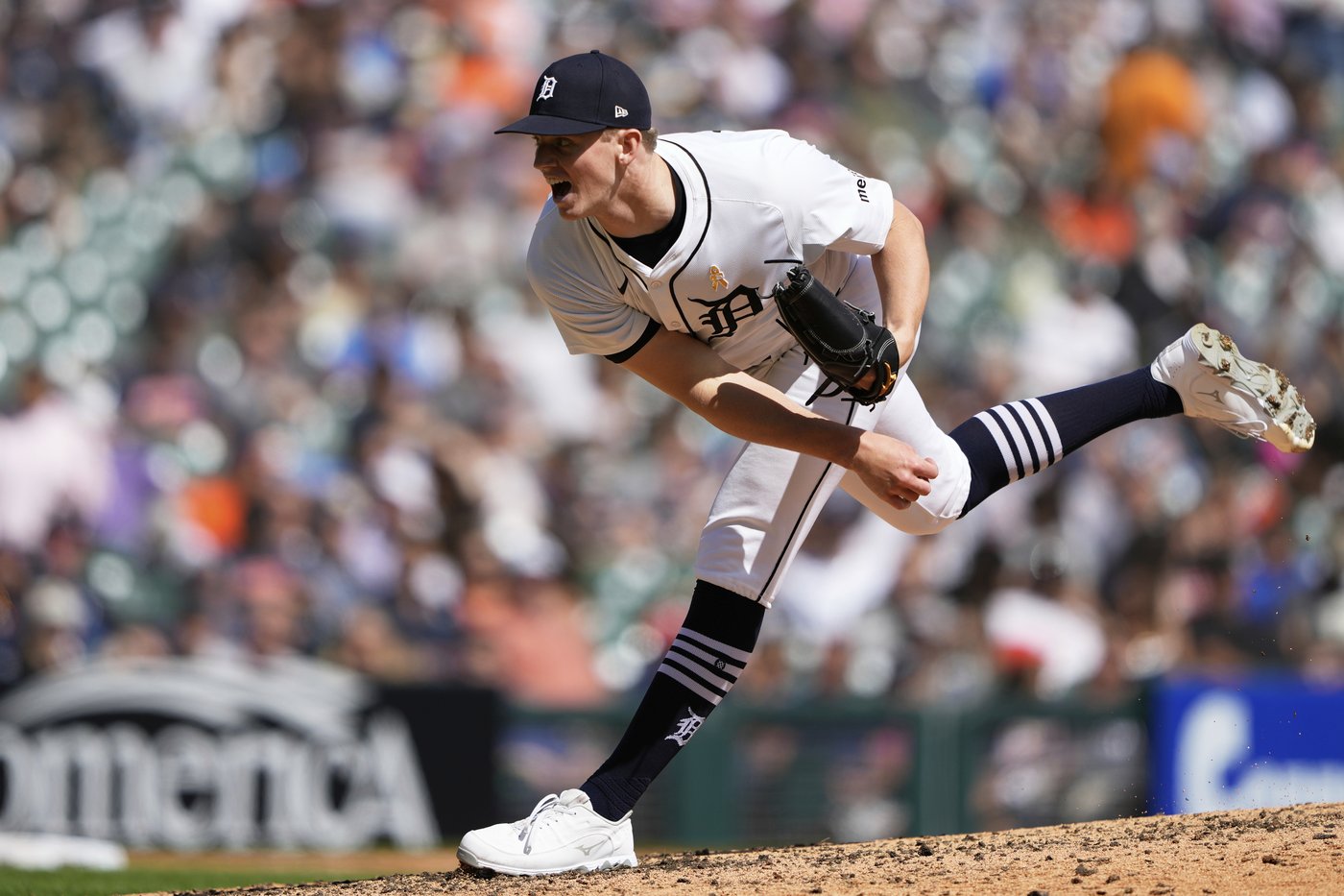 Sosa homers and drives in three runs as White Sox stay hot with 6-4 win over Tigers | iNFOnews.ca