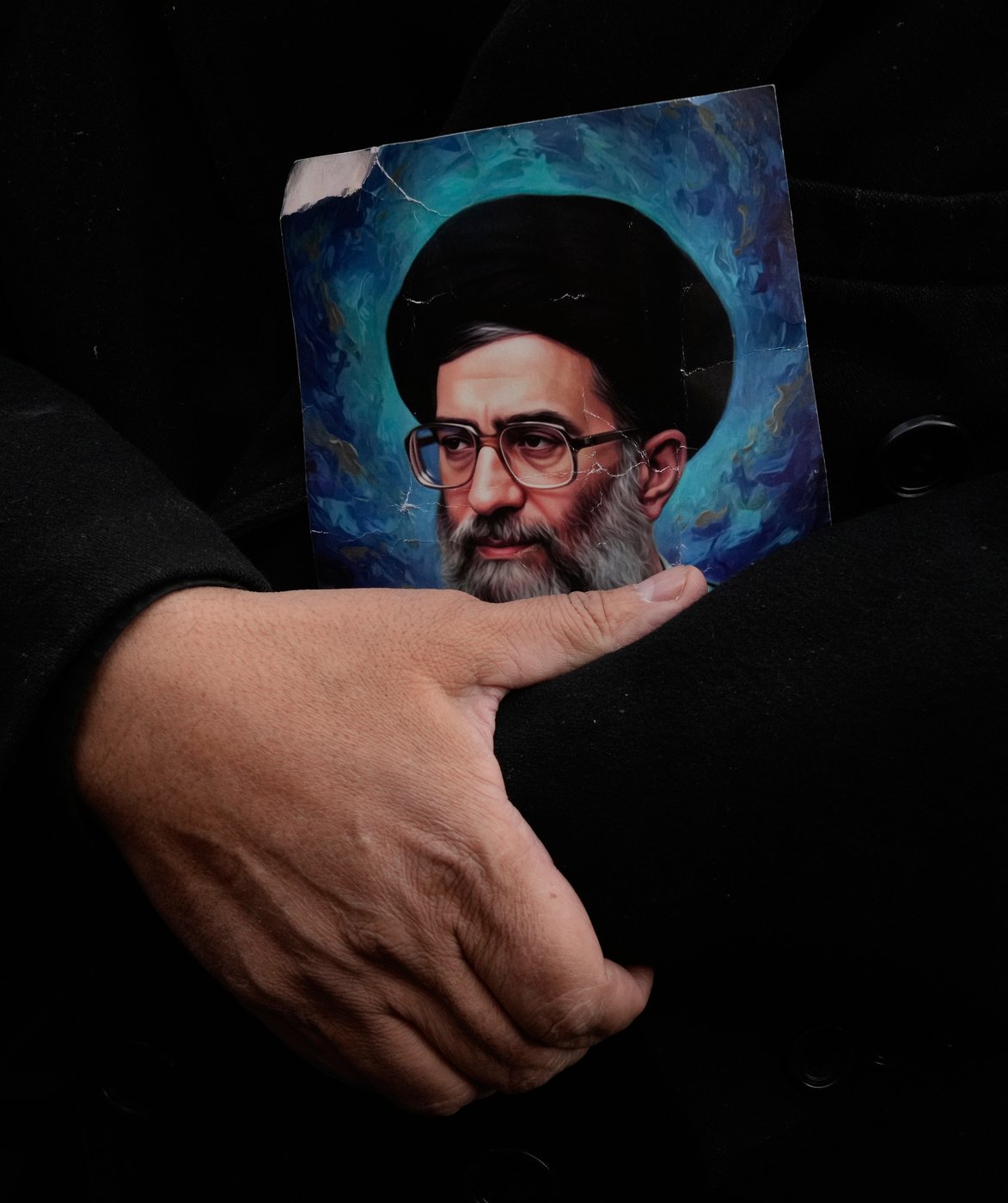 See the world in vertical: Top photos by AP photojournalists | iNFOnews.ca