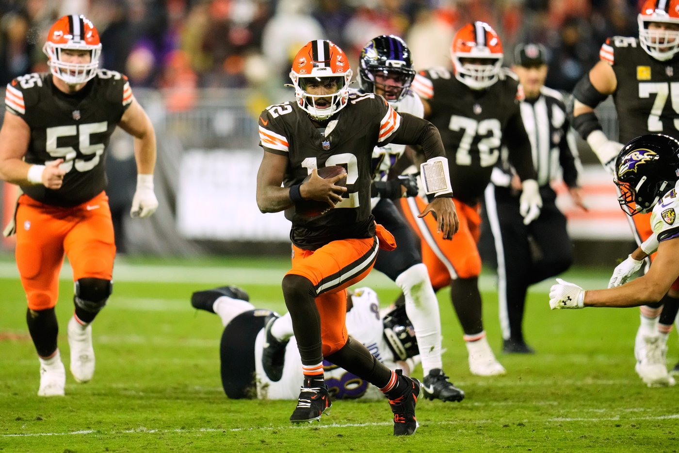 Browns QB Shedeur Sanders has a rough NFL debut after relieving the injured Dillon Gabriel | iNFOnews.ca Browns QB Shedeur Sanders has a rough NFL debut after relieving the injured Dillon Gabriel | iNFOnews.ca