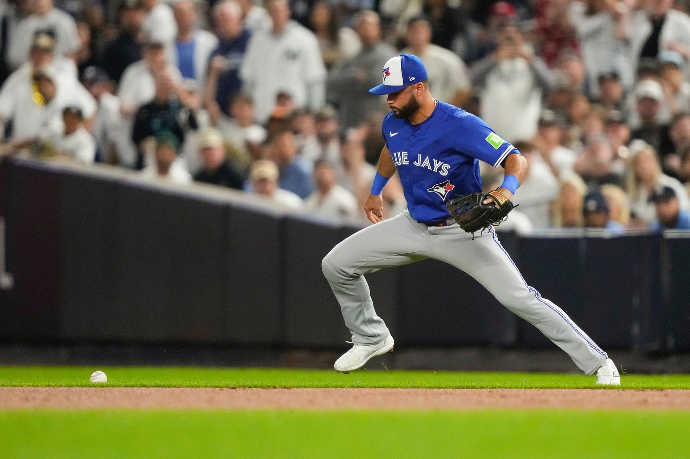 Up 5 runs, Blue Jays let AL Division Series sweep of Yankees slip out of their gloves | iNFOnews.ca