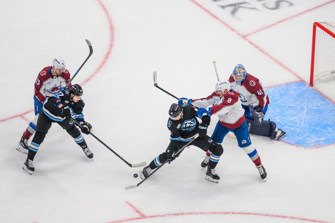 Guenther scores in OT to lift Mammoth over Avalanche, 4-3 | iNFOnews.ca