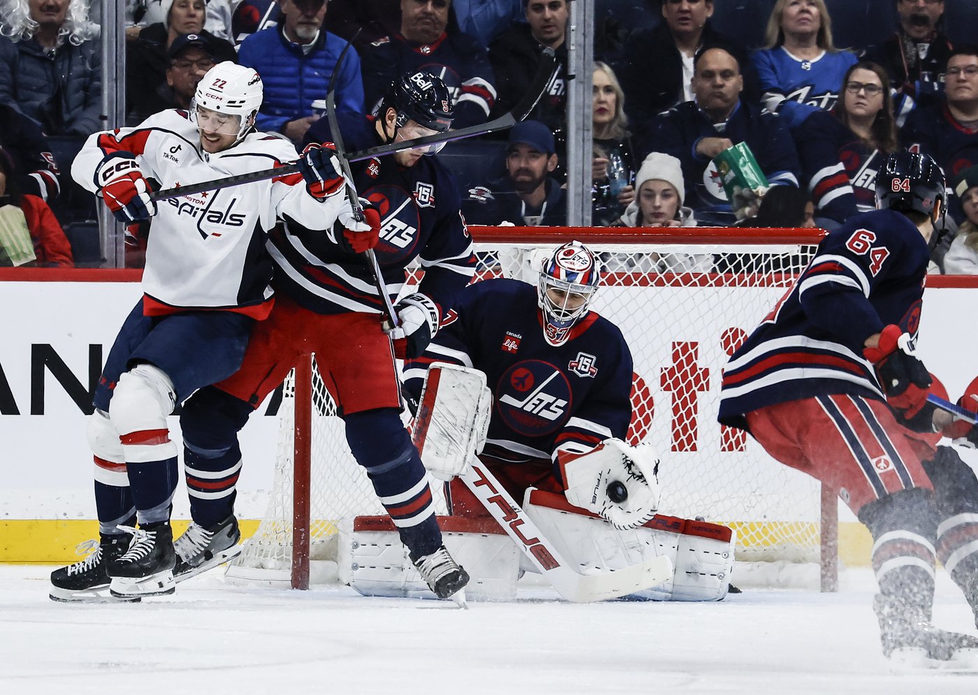 Vilardi props up Jets with two goals in 5-1 win over Capitals | iNFOnews.ca Vilardi props up Jets with two goals in 5-1 win over Capitals | iNFOnews.ca