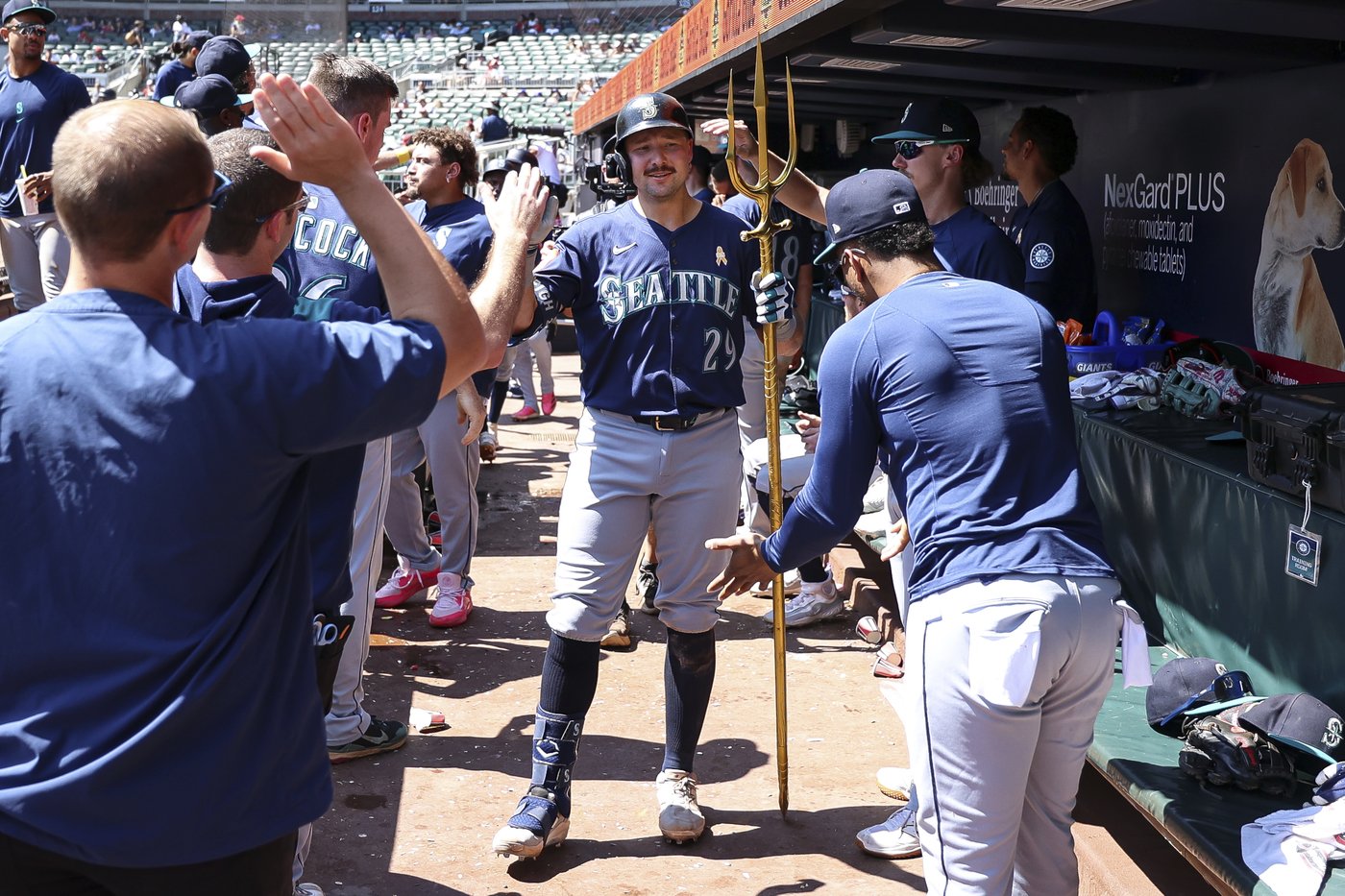 Raleigh hits major league-leading 53rd homer, Mariners rout Braves 18-2 with most runs since 2012 | iNFOnews.ca Raleigh hits major league-leading 53rd homer, Mariners rout Braves 18-2 with most runs since 2012 | iNFOnews.ca