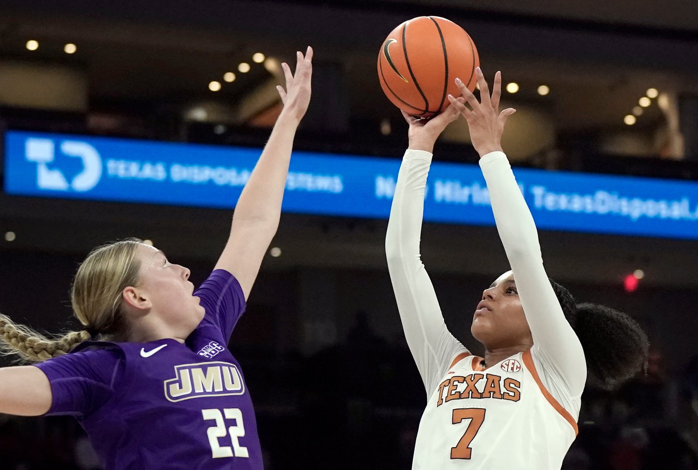 Booker's all-around performance leads No. 4 Texas to a 95-56 win against James Madison | iNFOnews.ca