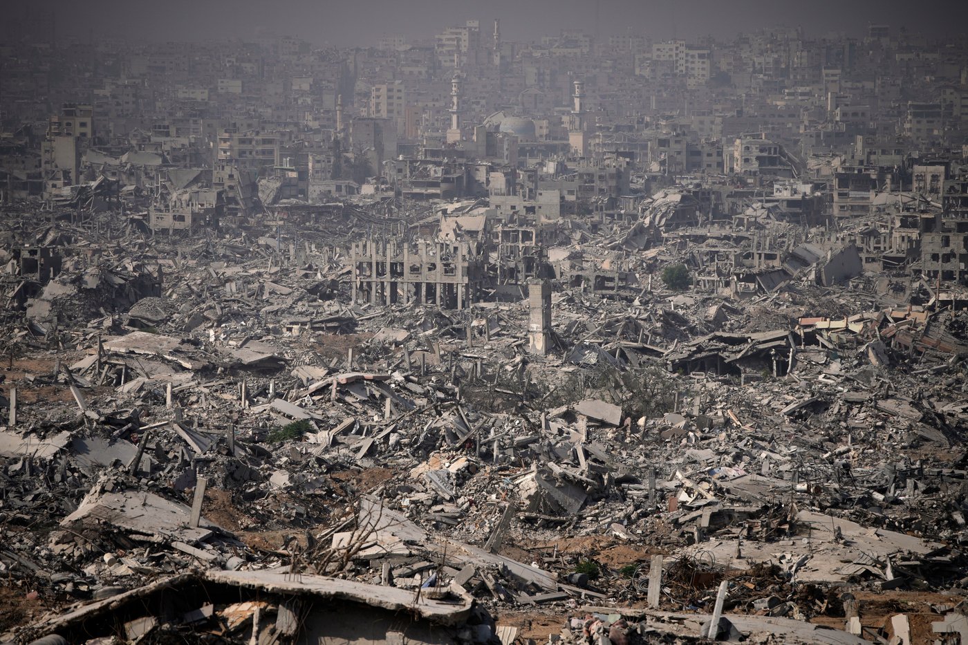 The top AP photos from the Middle East in 2025: Conflict, courage, and moments of wonder | iNFOnews.ca