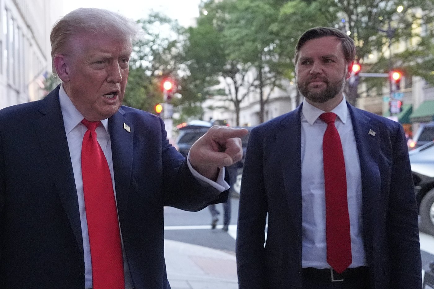 Trump's strike on alleged Venezuelan drug boat raises questions about his use of military power | iNFOnews.ca