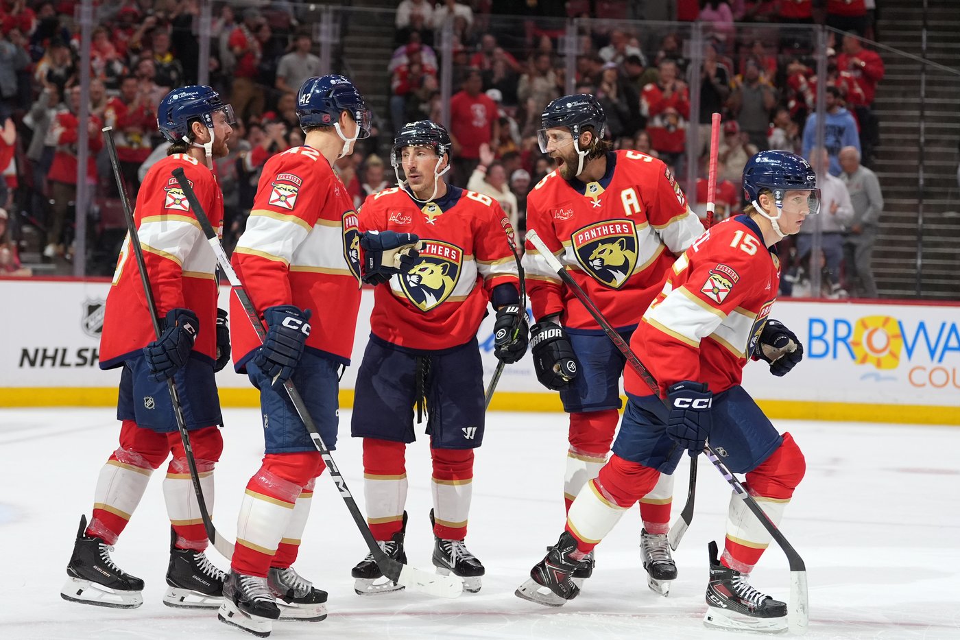 Bennett keys Panthers' three-goal third period in 8-5 win over Canucks | iNFOnews.ca Bennett keys Panthers' three-goal third period in 8-5 win over Canucks | iNFOnews.ca