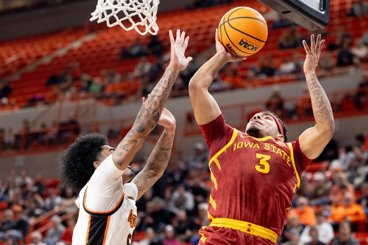 Momcilovic's 29 points lead No. 9 Iowa State past Oklahoma State 84-71 | iNFOnews.ca