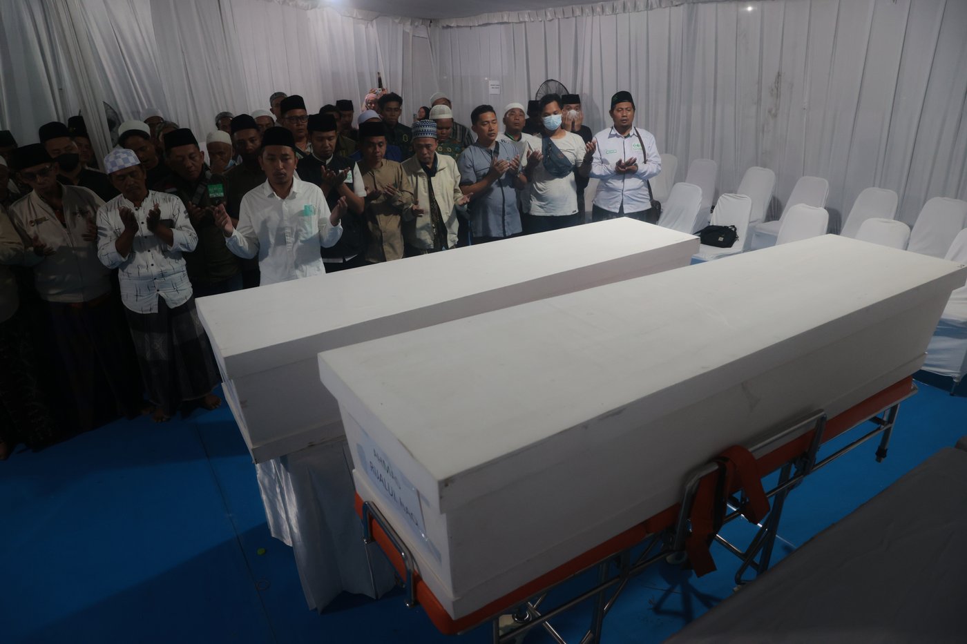 Death toll in Indonesian school collapse rises to 61 as more bodies are recovered | iNFOnews.ca
