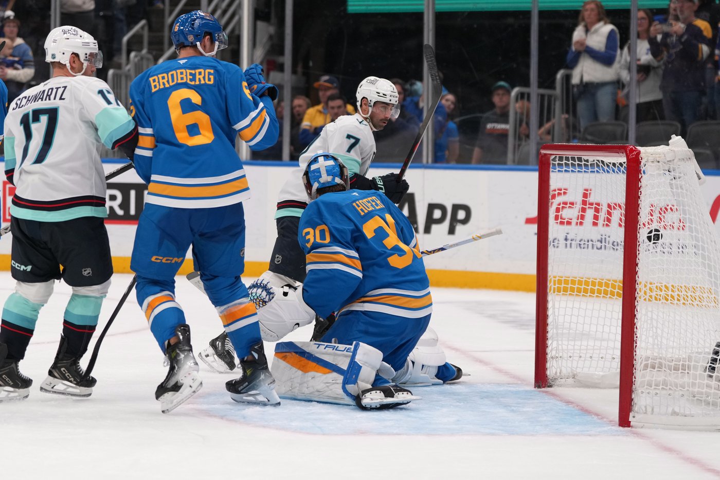 Wright scores in overtime to give Kraken a 4-3 win over Blues | iNFOnews.ca Wright scores in overtime to give Kraken a 4-3 win over Blues | iNFOnews.ca