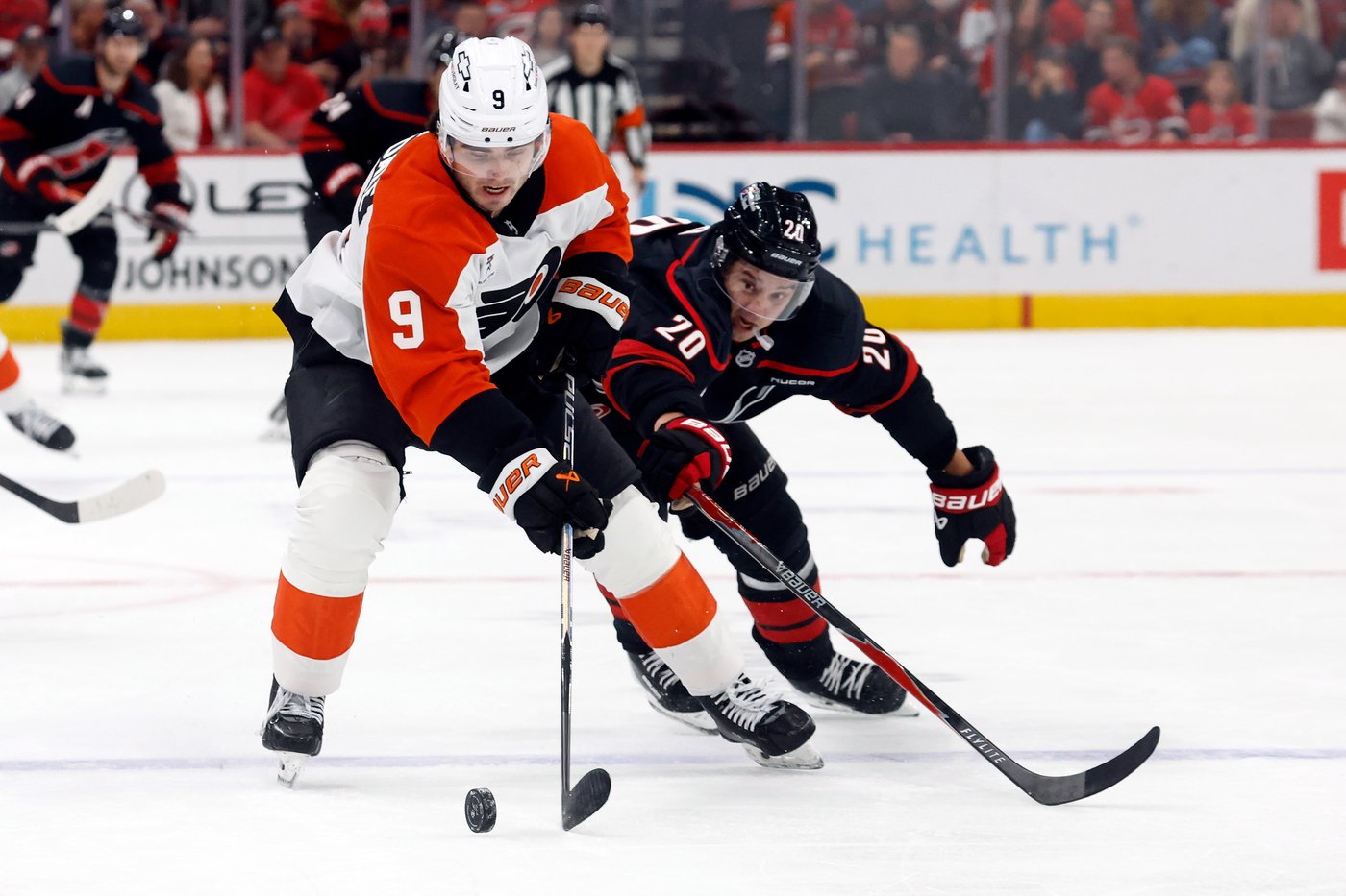 Jarvis scores winner late in OT as Hurricanes top Flyers 4-3 | iNFOnews.ca