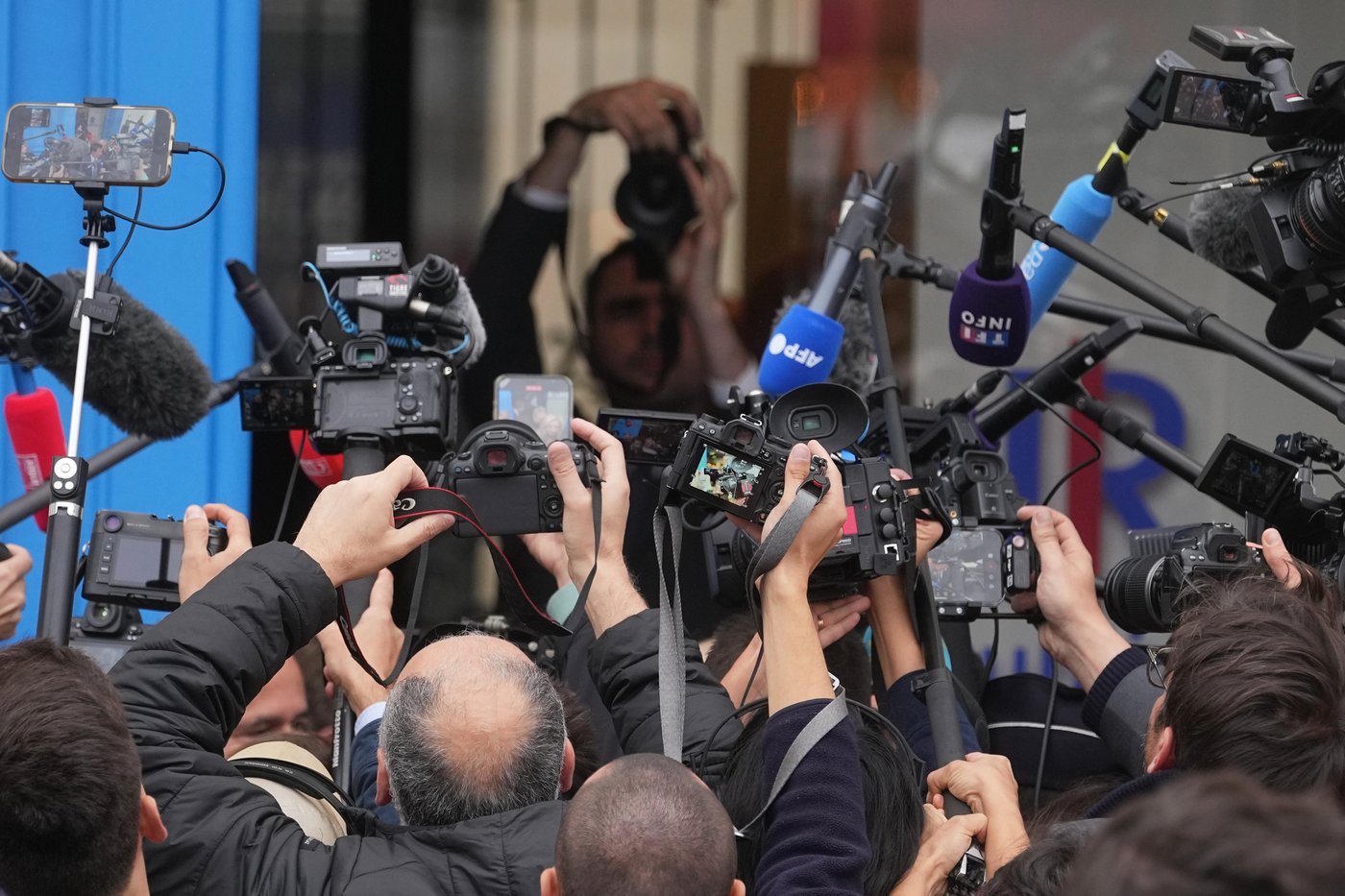 Macron's political isolation deepens as allies abandon him, with some calling for his resignation | iNFOnews.ca