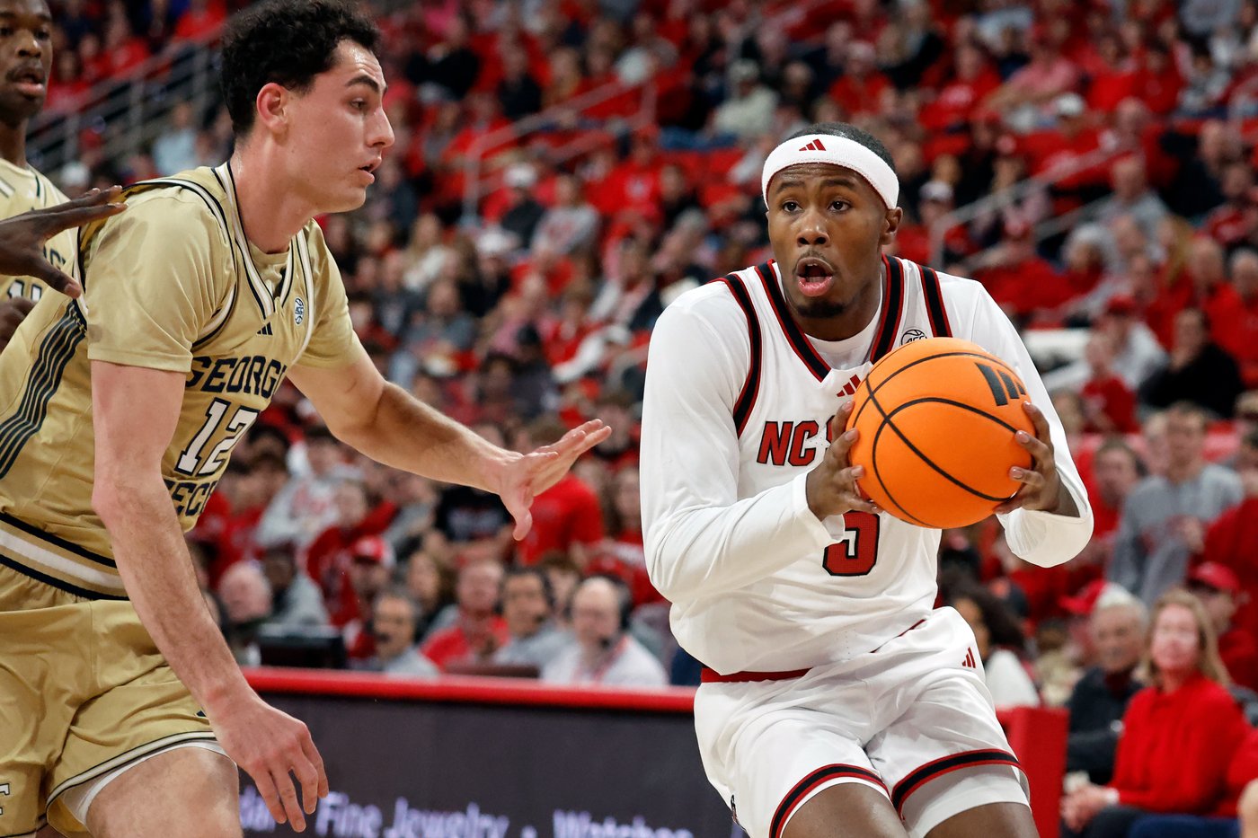 Reeves, Washington lead 2nd-half charge in Georgia Tech's 78-74 win over Wolfpack | iNFOnews.ca