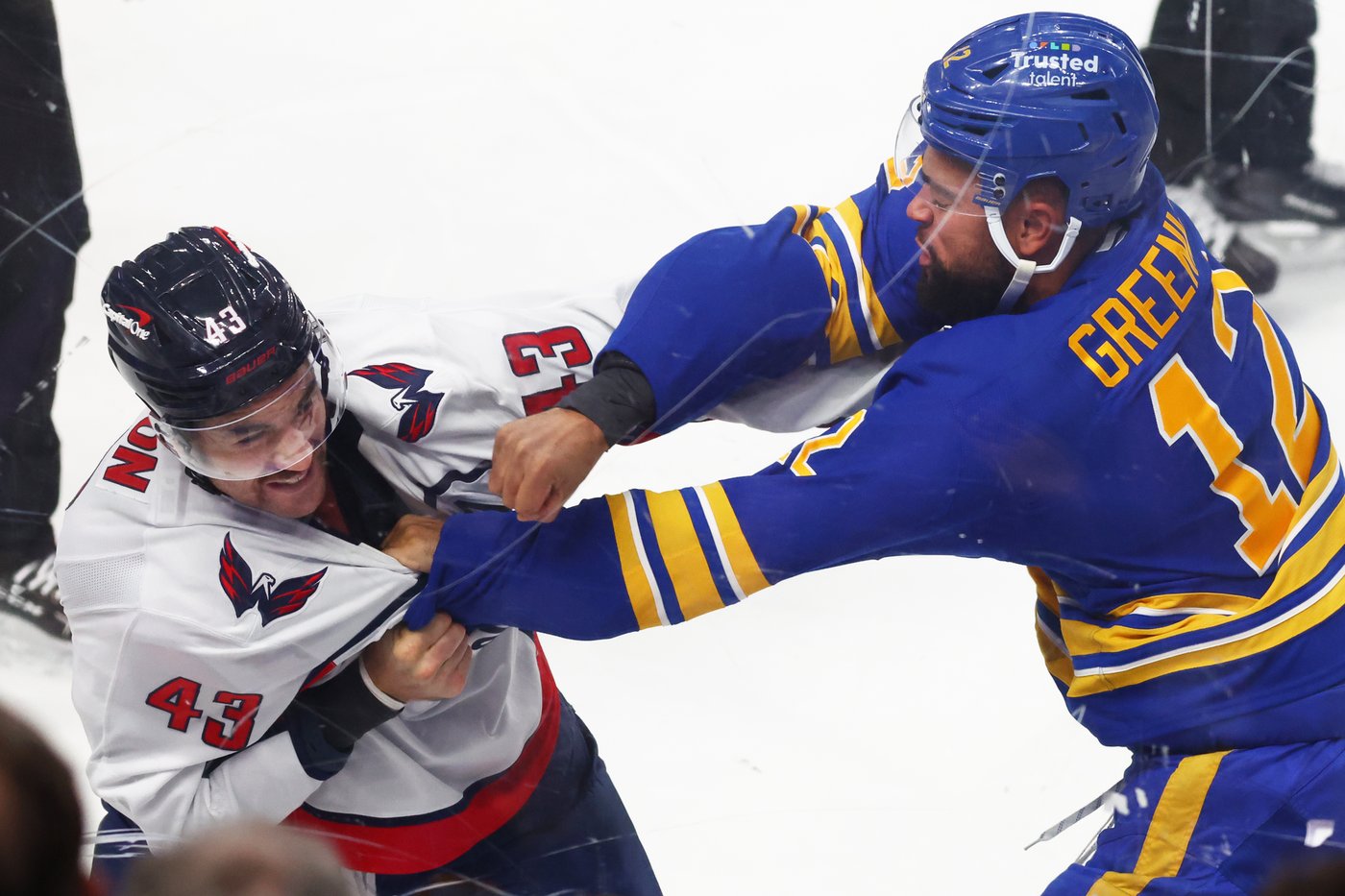 Sabres beat Capitals 4-3 in shootout, Ovechkin stuck at 899 | iNFOnews.ca Sabres beat Capitals 4-3 in shootout, Ovechkin stuck at 899 | iNFOnews.ca