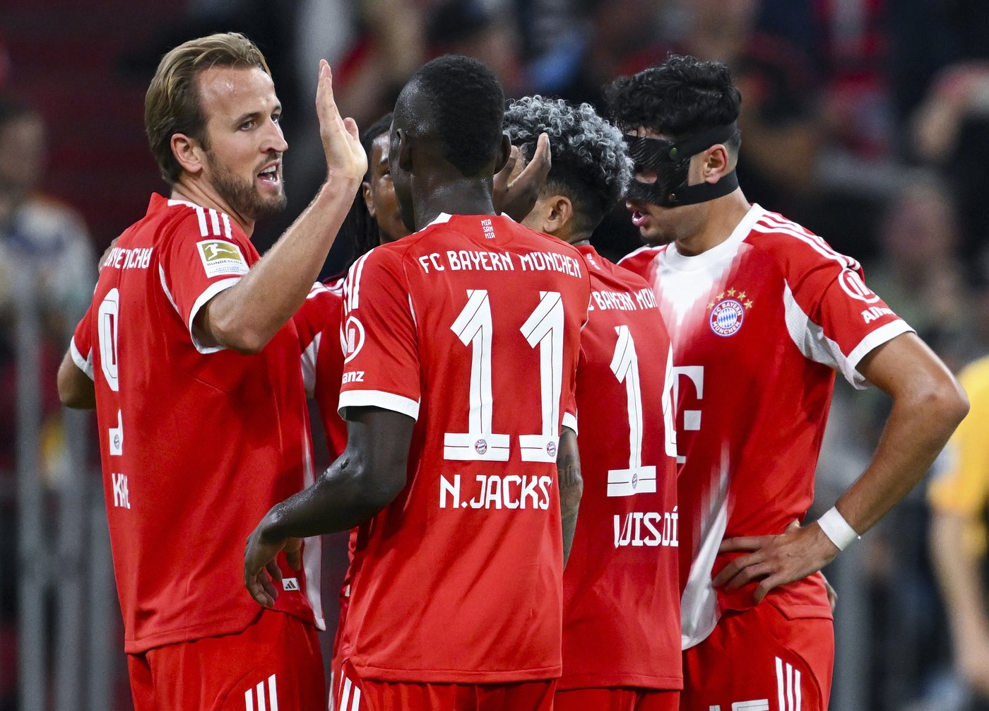 Bayern warms up for Chelsea in Champions League with 5-0 rout of Hamburg | iNFOnews.ca