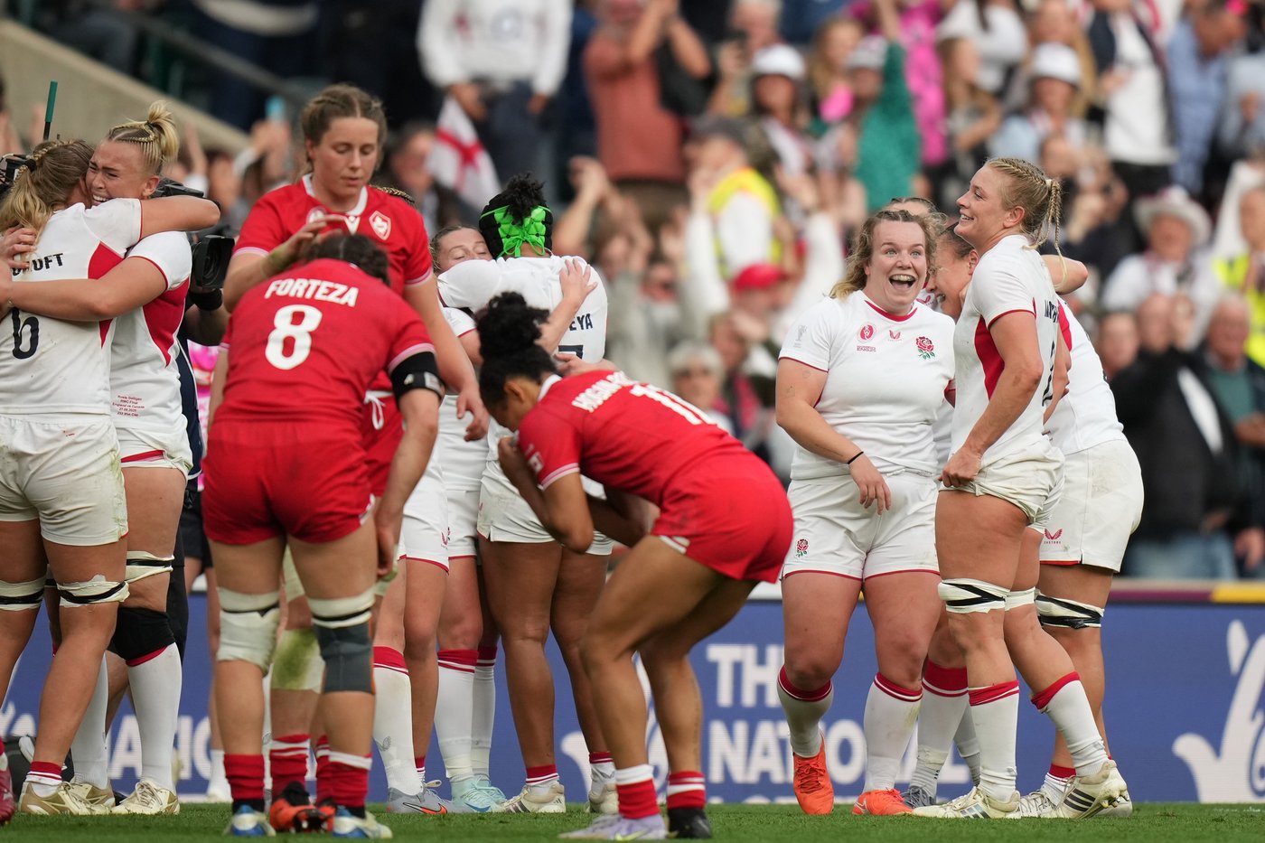 Photo highlights of untouchable England beating Canada at Women's Rugby World Cup final | iNFOnews.ca