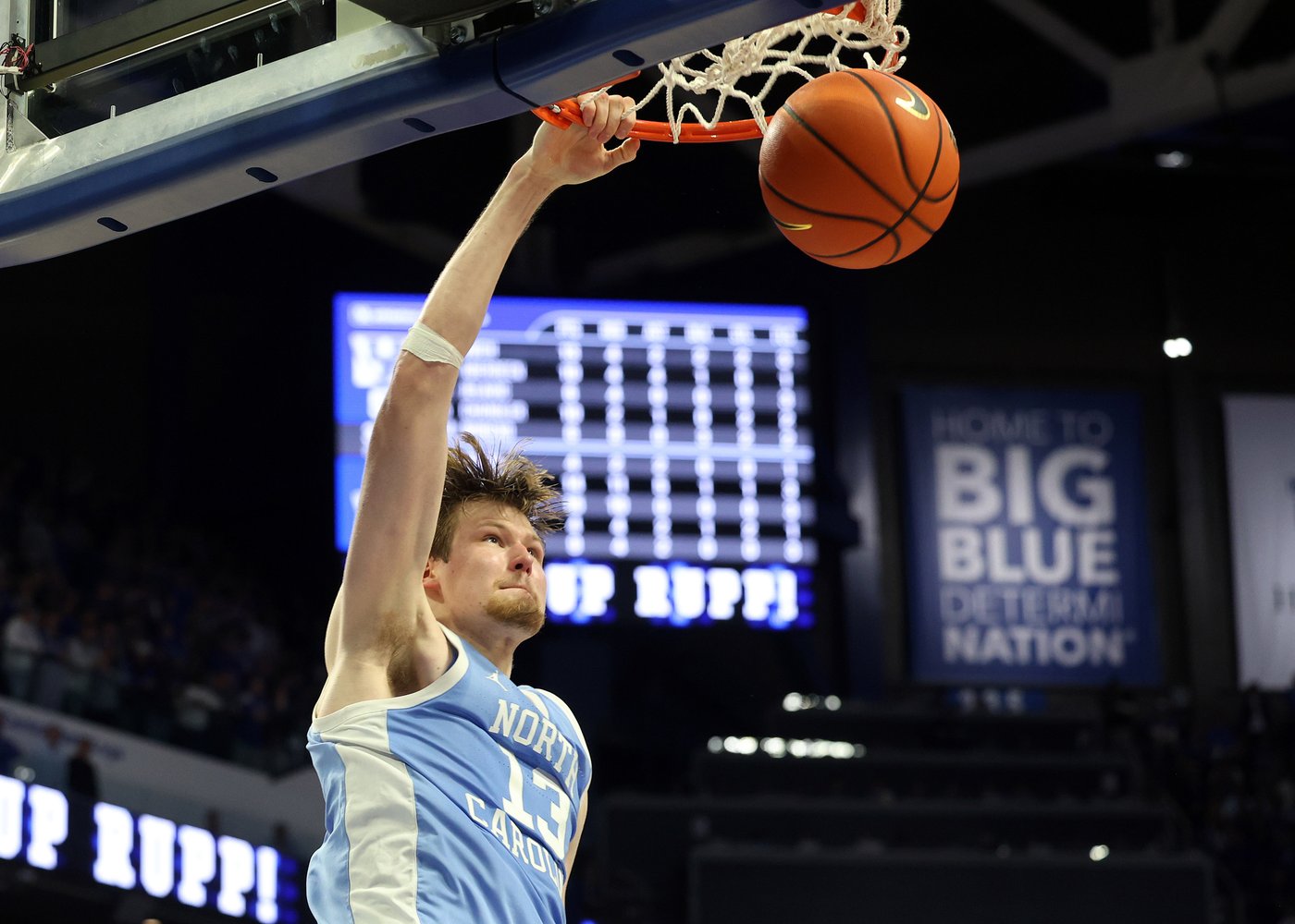 Dixon delivers late as No. 16 North Carolina wins 67-64 at No. 18 Kentucky | iNFOnews.ca
