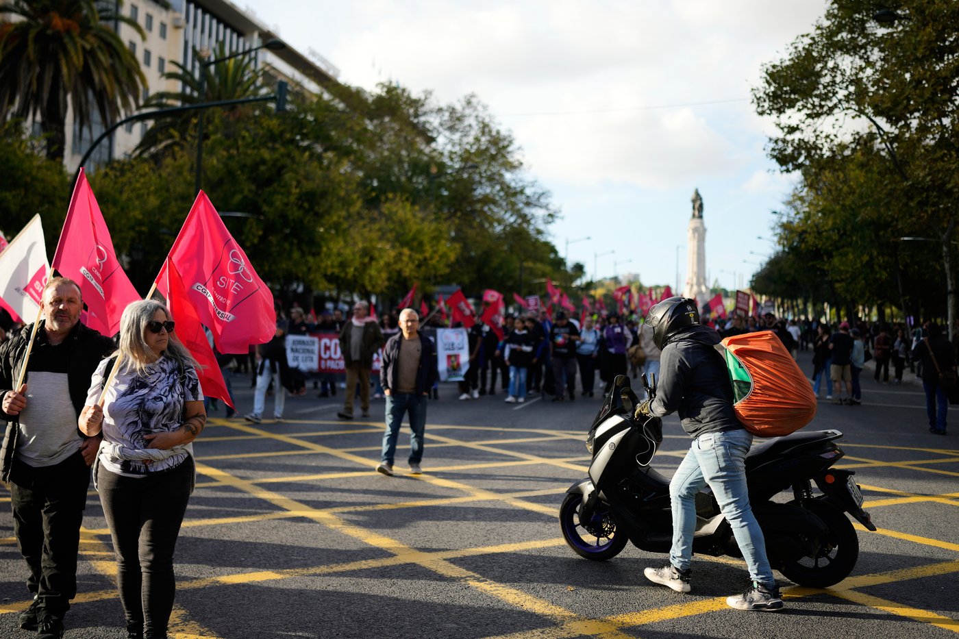 Tens of thousands in Portugal protest proposed labor reforms | iNFOnews.ca