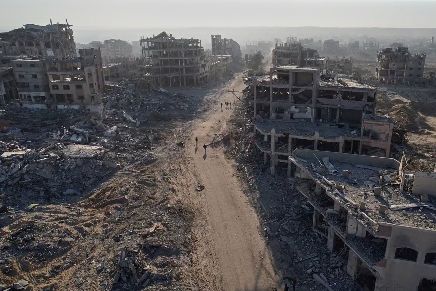 Photos show Gaza’s destruction as families return to what's left of their homes | iNFOnews.ca