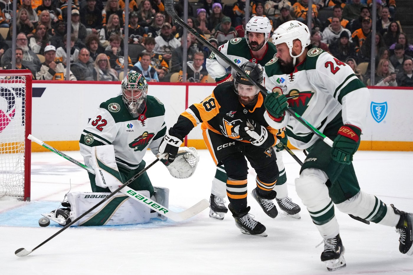 Gustavsson makes 19 saves, Wild beat Penguins 5-0 for 4th straight victory | iNFOnews.ca Gustavsson makes 19 saves, Wild beat Penguins 5-0 for 4th straight victory | iNFOnews.ca