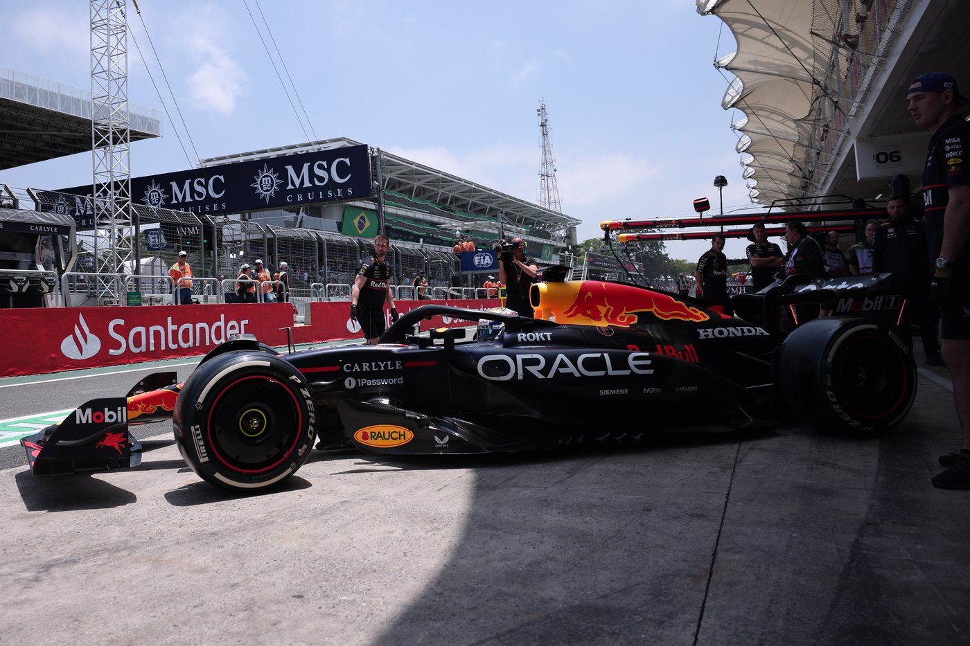 Norris grabs the sprint pole at the Brazilian GP from title rivals | iNFOnews.ca Norris grabs the sprint pole at the Brazilian GP from title rivals | iNFOnews.ca